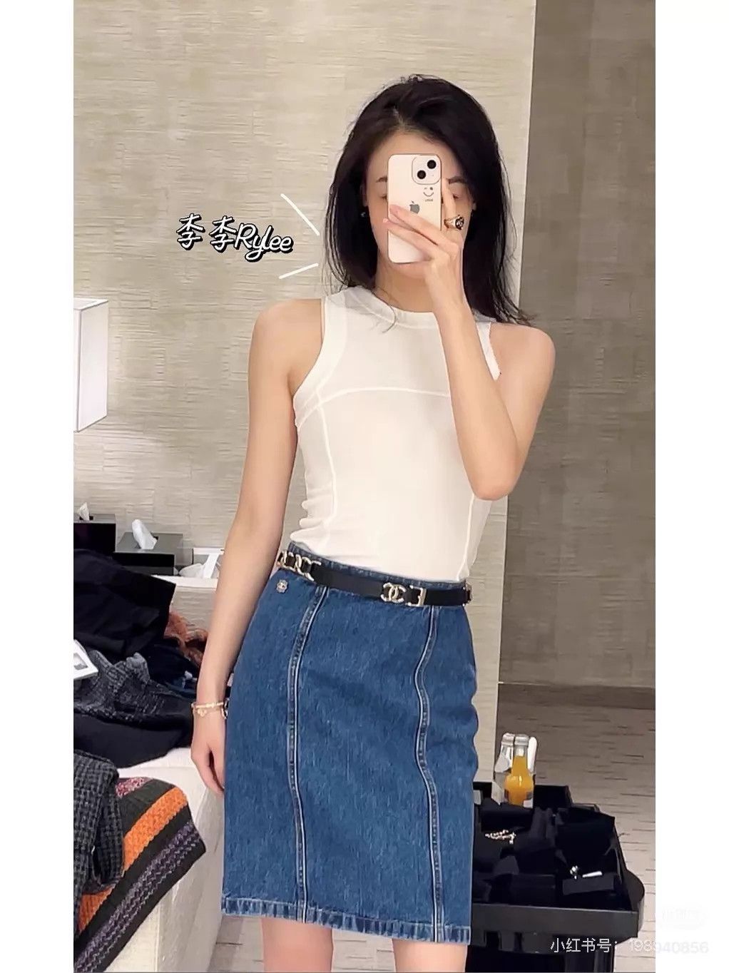 Chanel Chanel 22k Blue Crystal Buckle Denim Skirt 100% Cotton 34 Size 25" / US 0 / IT 36 - 3 Thumbnail