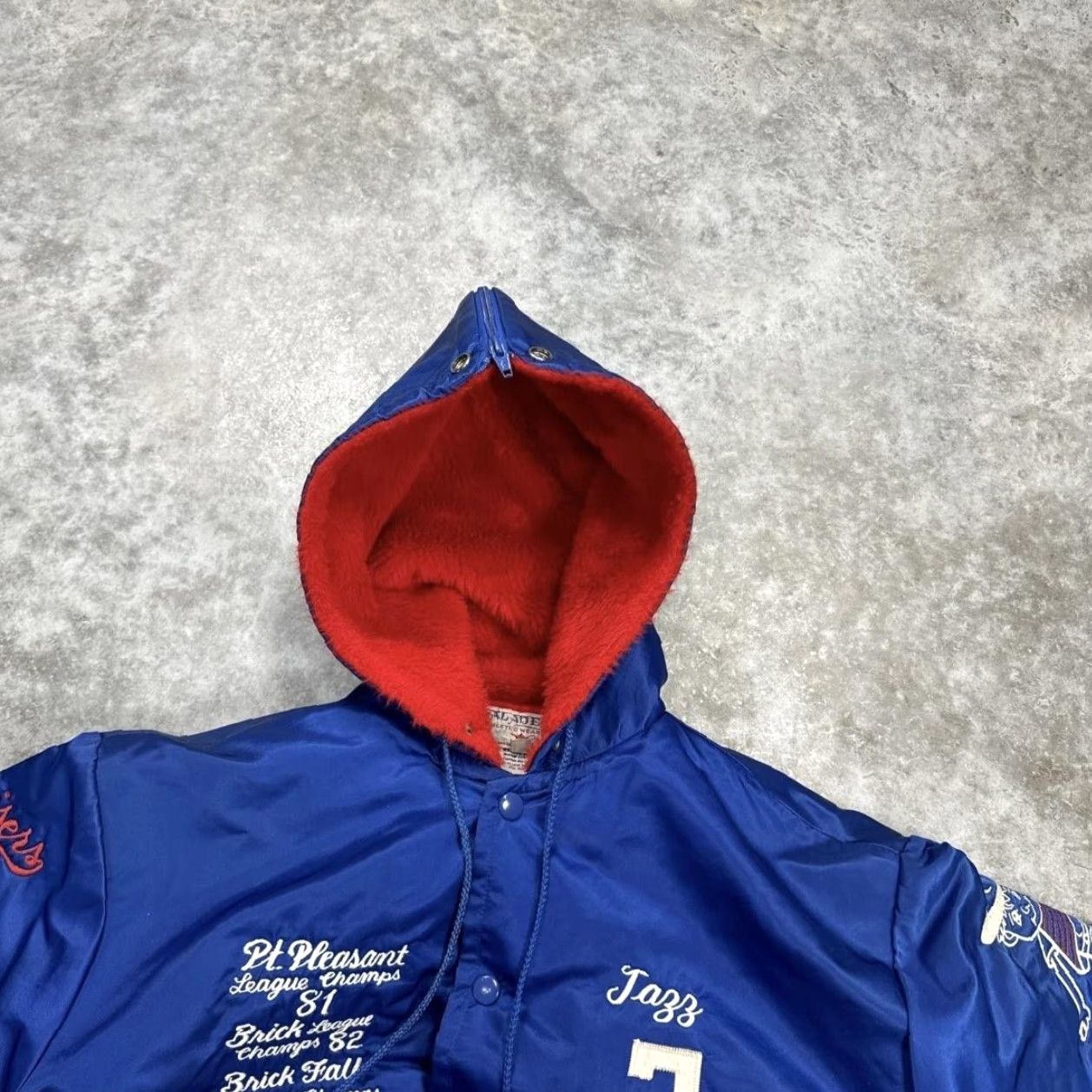 Vintage VINTAGE Aladen Jacket Mens M Blue 80s Hooded Varsity Snap Embroidered Logo Satin Lined Pockets Nylon Solid Sports Casual Baseball Travel Size US M / EU 48-50 / 2 - 7 Thumbnail