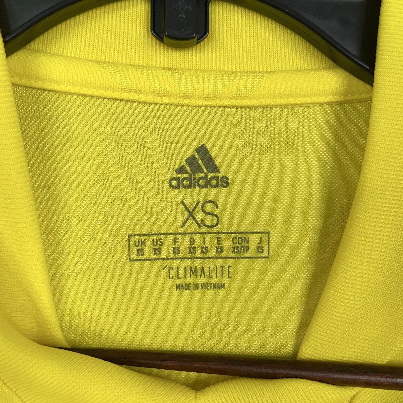 Adidas Adidas Soccer Shirt Mens XS Yellow Green Climalite Jersey Football 9 Size US XS / EU 42 / 0 - 4 Thumbnail