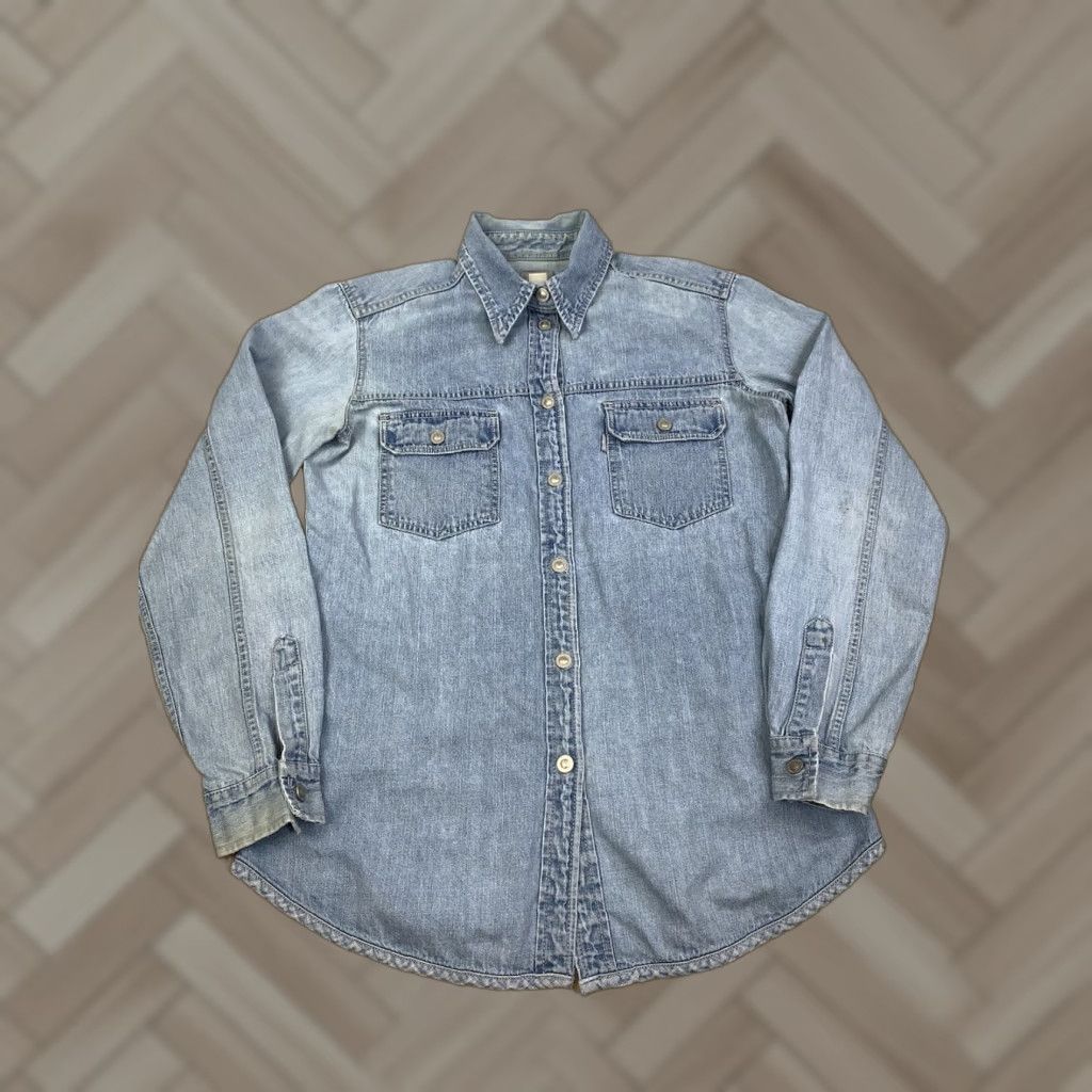 Levi's VINTAGE Levi's Silvertab Denim Button-Up Shirt Mens M Blue Light Wash 90s Western Jeans Shirt Men M Blue Light Wash Size US M / EU 48-50 / 2 - 1 Thumbnail
