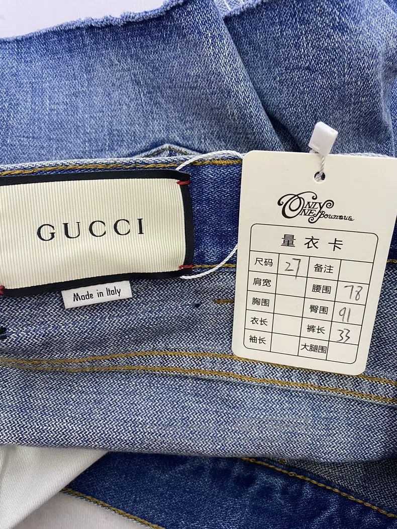 Gucci Gucci Denim strawberry embroidered shorts Size 27" / US 4 / IT 40 - 7 Thumbnail