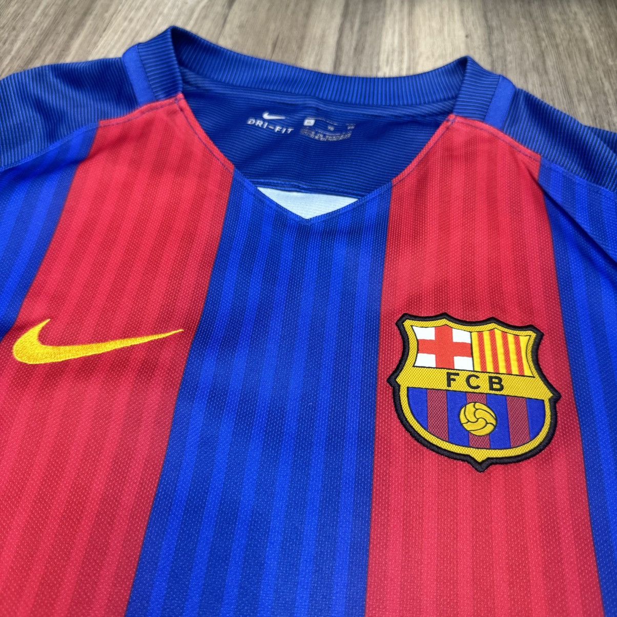 Nike Barcelona 16/17 home shirt #11 Neymar Size US XL / EU 56 / 4 - 3 Thumbnail