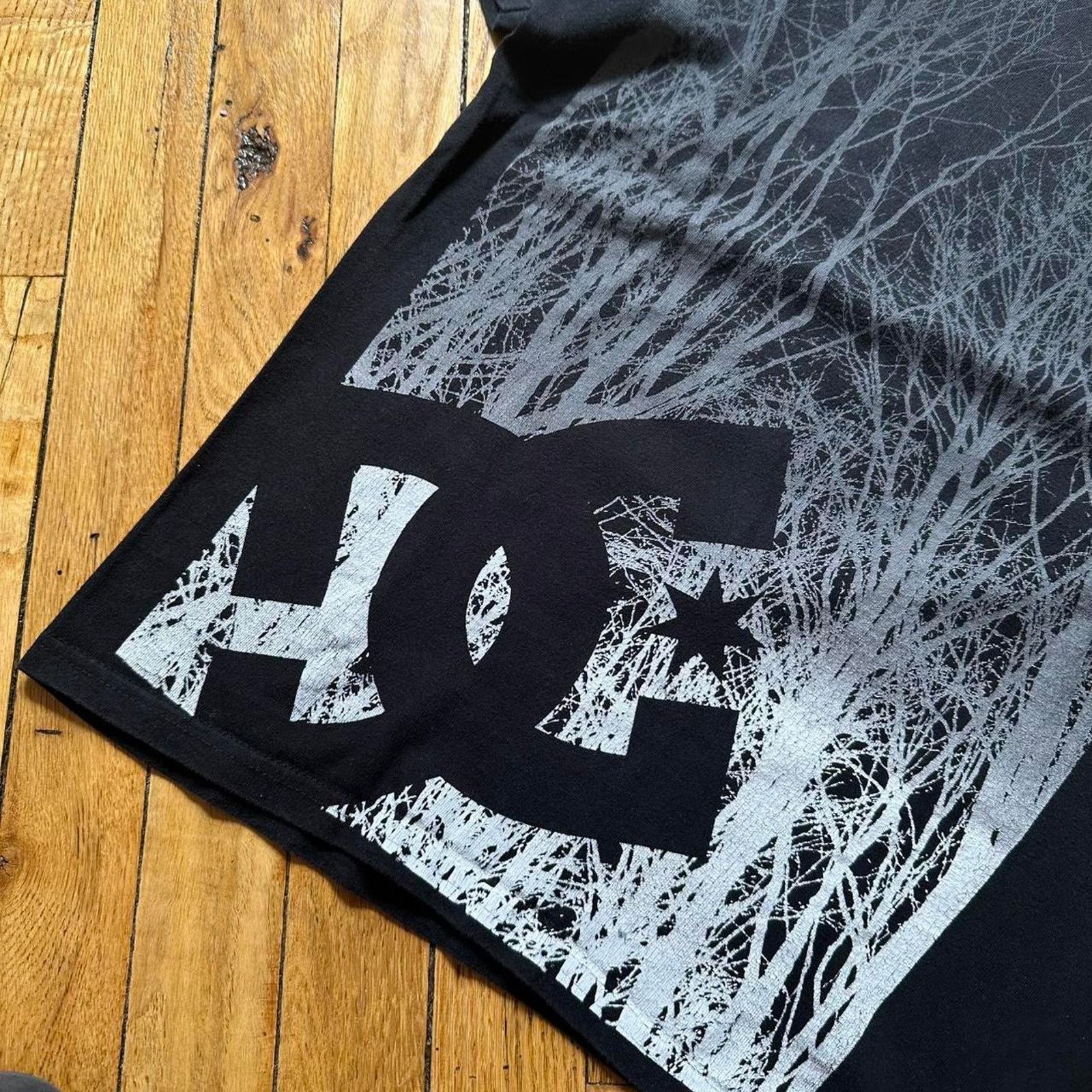 DC Black Faded Tight Y2K 2000s DC Skate Graphic AOP Shirt Size US S / EU 44-46 / 1 - 3 Thumbnail