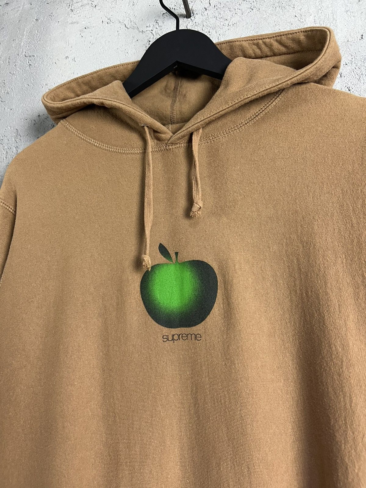 Supreme Supreme Apple Hooded Sweatshirt SS19 M Size US M / EU 48-50 / 2 - 2 Thumbnail