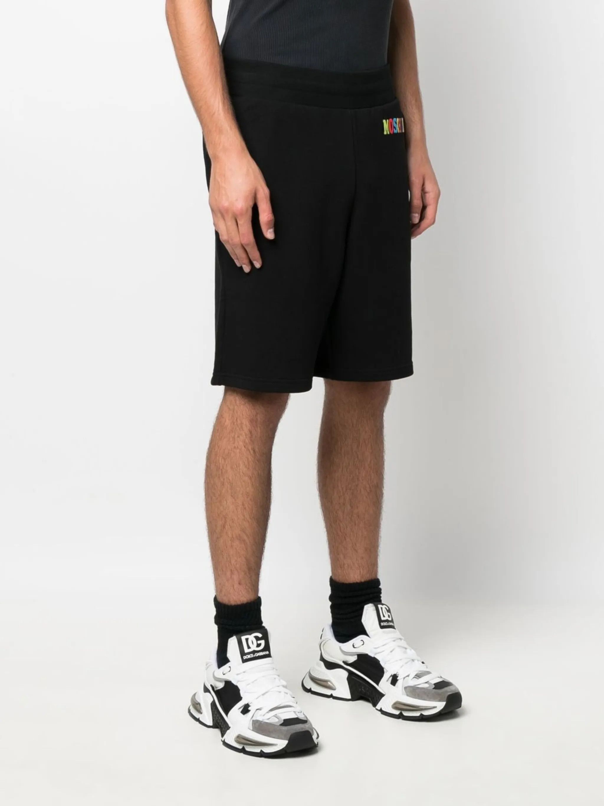 Moschino o1y0225 Logo Short in Black Size US 28 / EU 44 - 2 Thumbnail