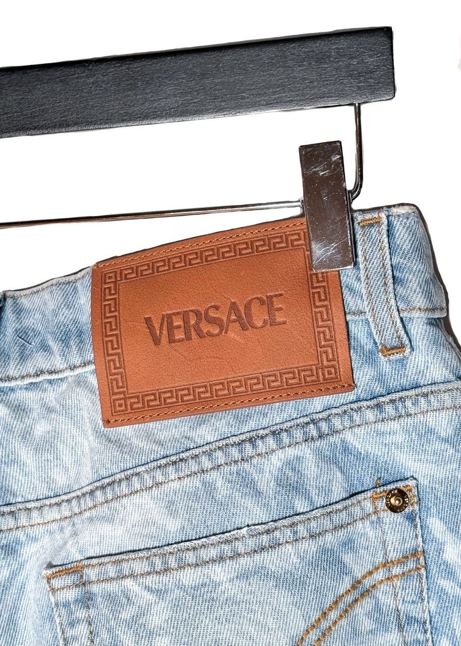 Versace Versace Washed Light Blue All Over Logo Jeans Size US 29 - 2 Thumbnail
