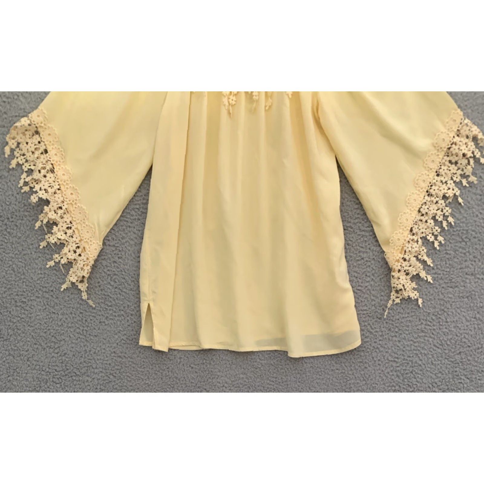 Melissa Melissa Paige Blouse Women’s L Yellow 3/4 Sleeve Tunic Petite Slit Hem Boat Neck Pullover Casual Business Travel Womens Size L / US 10 / IT 46 - 3 Thumbnail