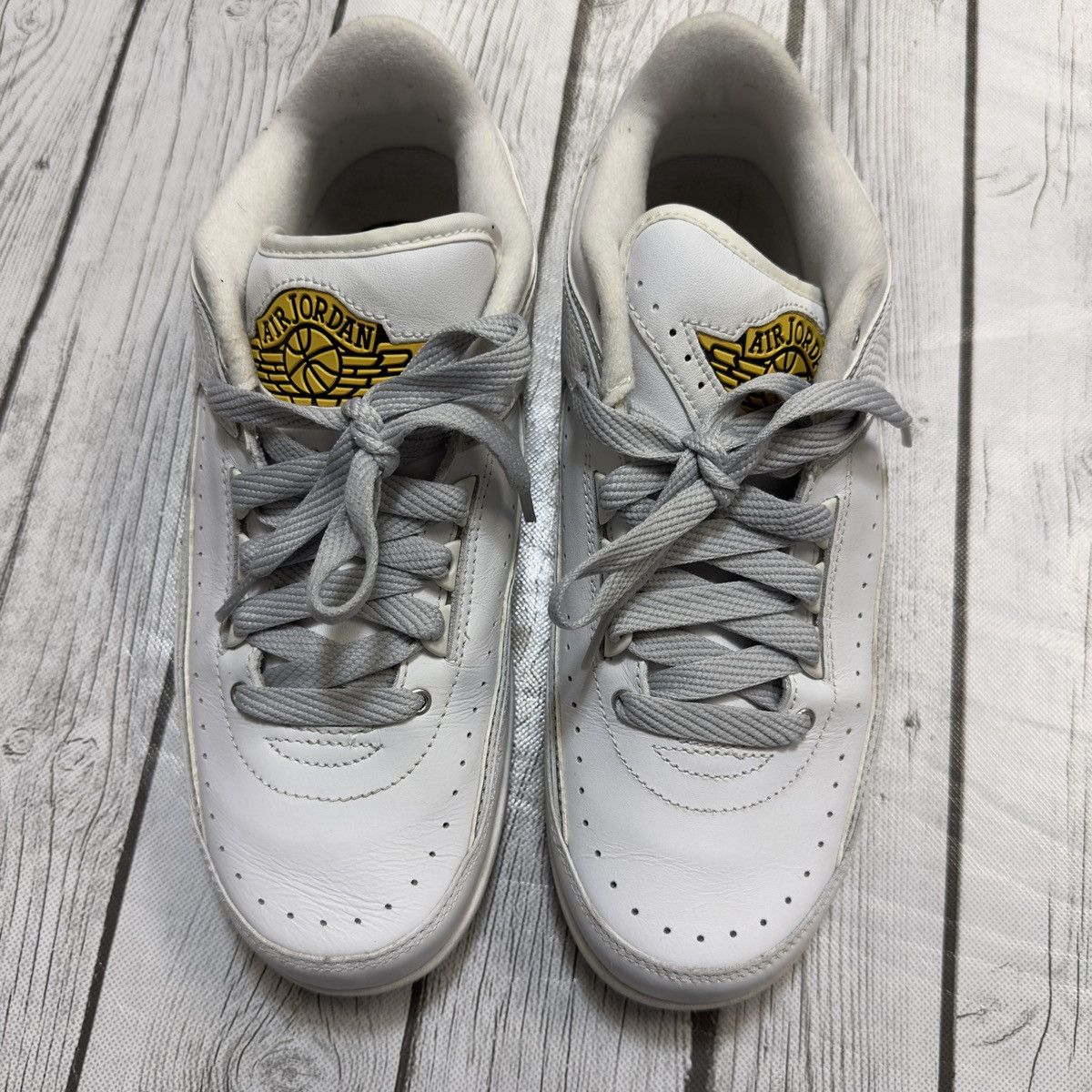 Jordan Brand × Vintage Vintage Air Jordan 2 Retro Low “White Varsity Maize” 2005 Size US 8.5 / EU 41-42 - 4 Thumbnail