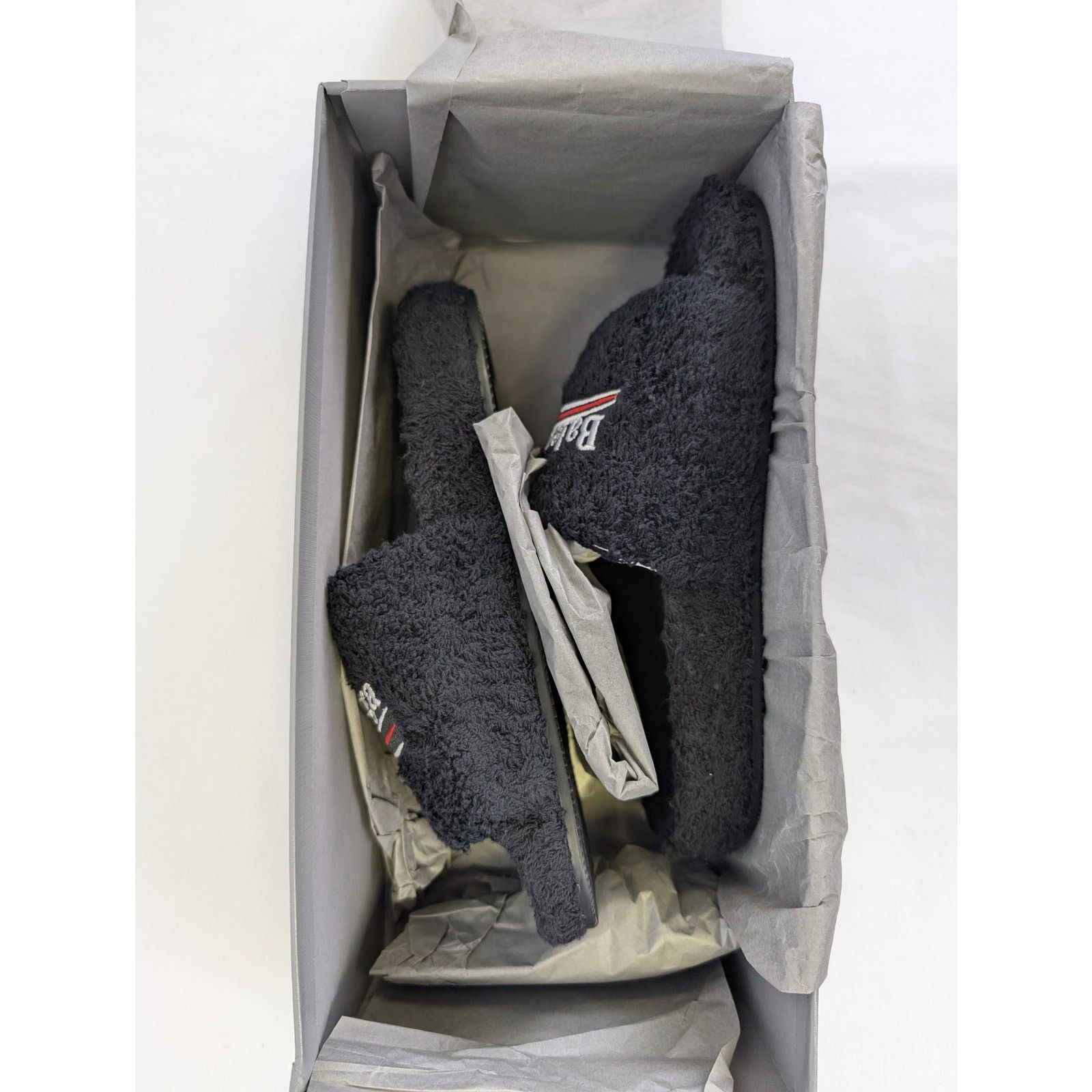 Balenciaga o1rshd1 /DUP/ Furry Slide Soft Towel Material Polite Slipper Size US 5 / EU 37 - 14 Thumbnail