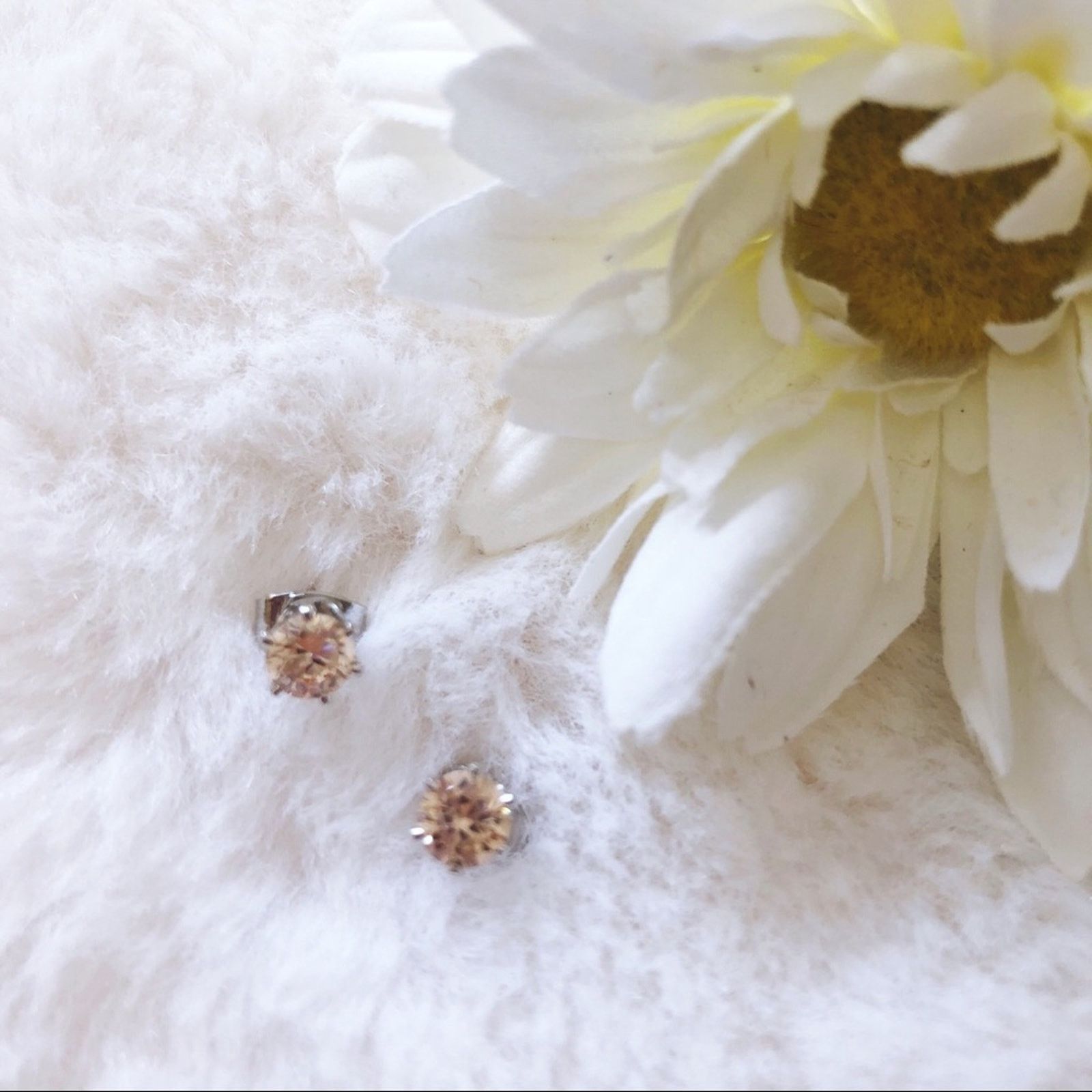 Other Silver Gold Crystal Stud Earrings Size ONE SIZE - 3 Thumbnail