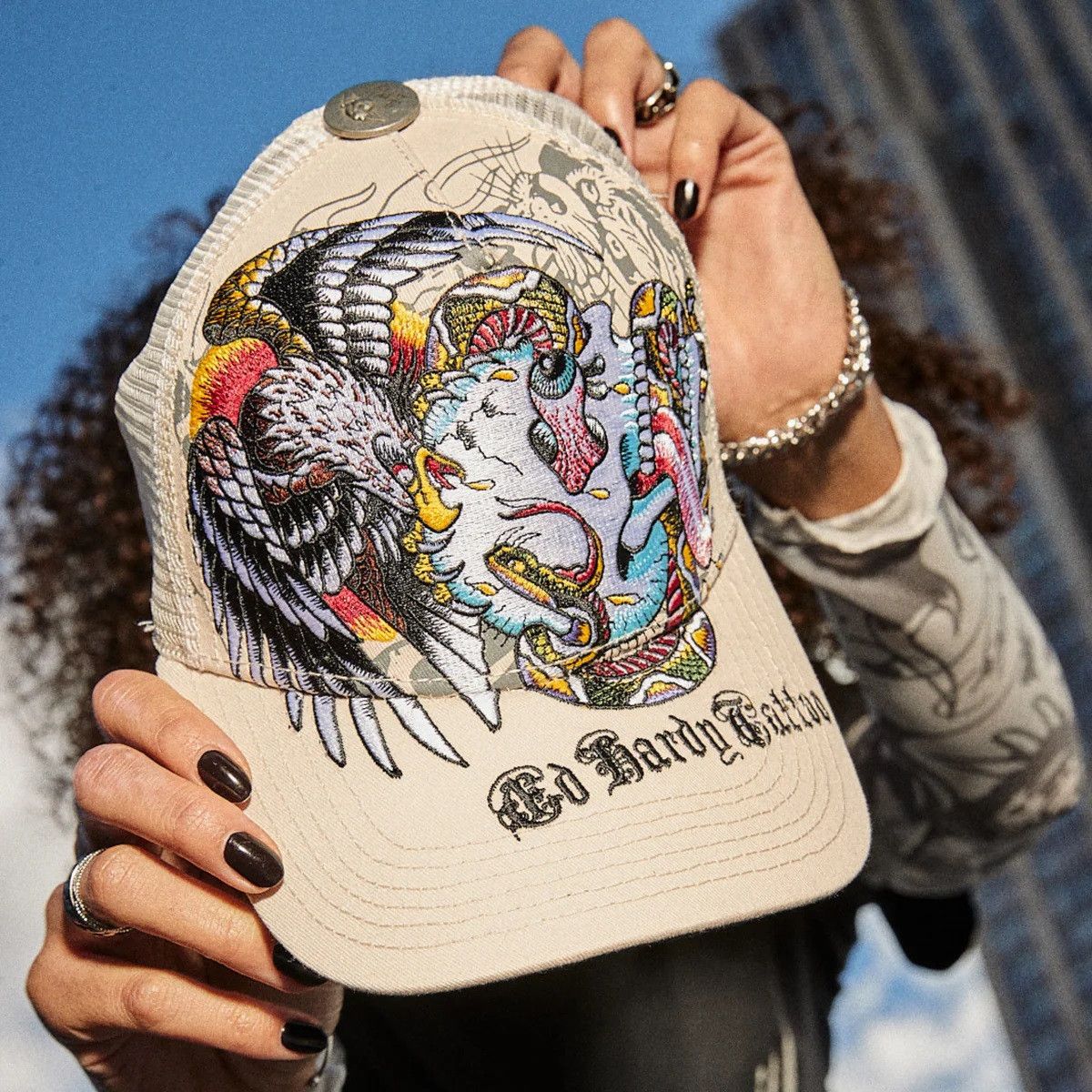 Ed Hardy Ed Hardy Trucker Hat Embroidered Tattoo Battle Skull Cap Size ONE SIZE - 2 Thumbnail