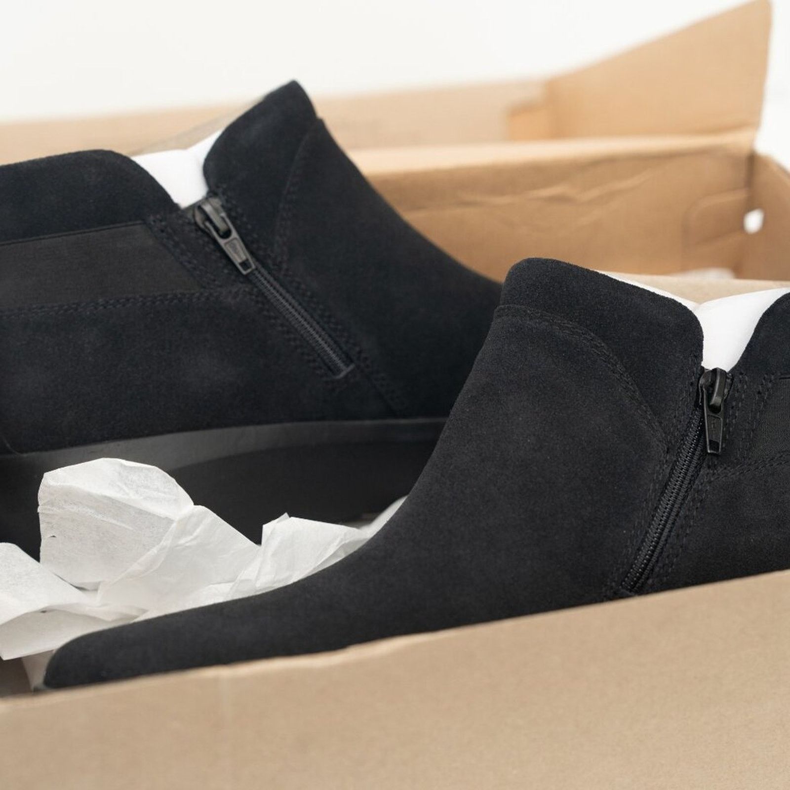Clarks Clarks. Kayleigh Boot. Size US 9.5 / IT 39.5 - 12 Thumbnail