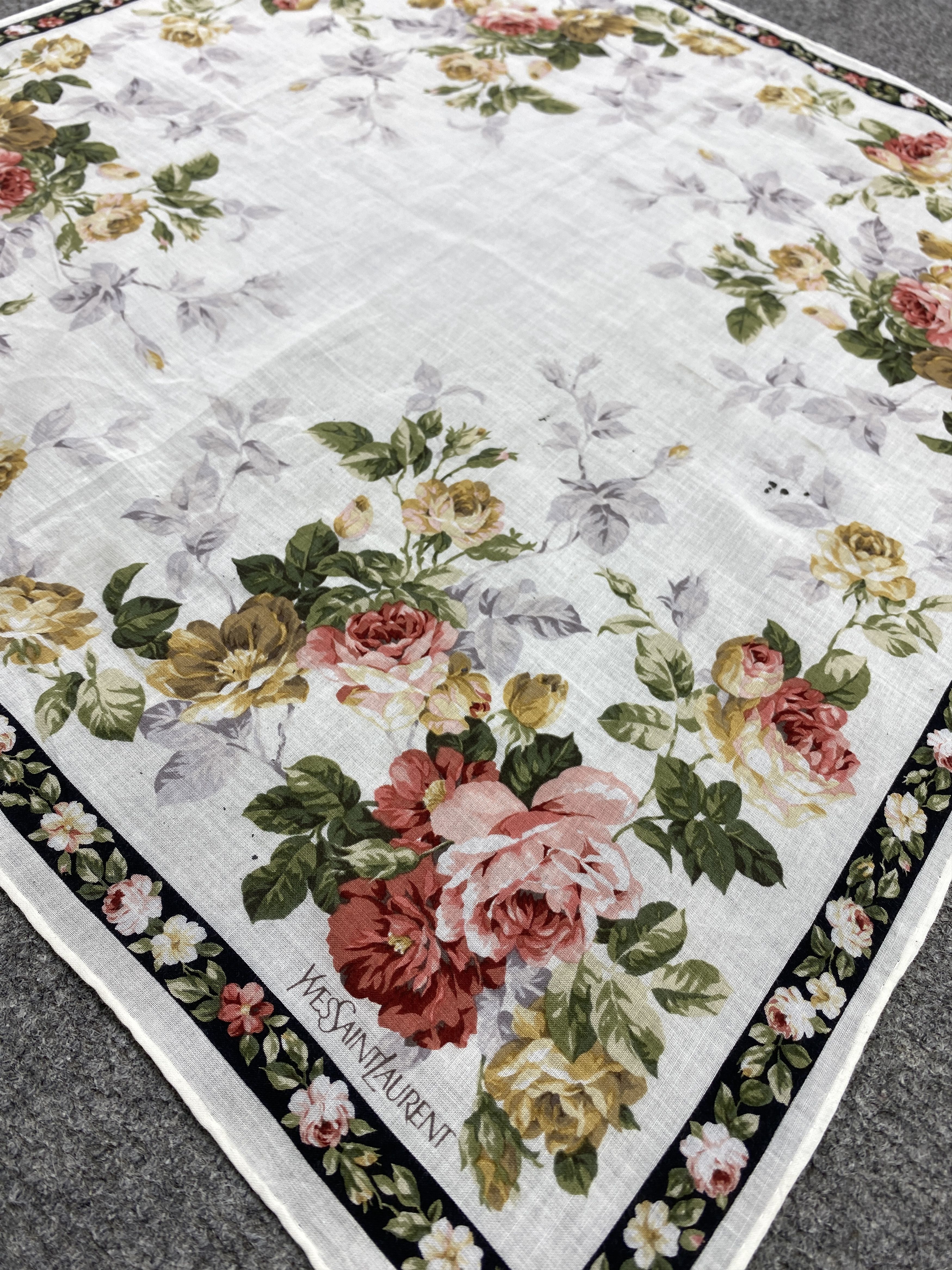 Yves Saint Laurent Yves Saint Laurent Handkerchief / Neckerchief HKC1121 Size ONE SIZE - 9 Thumbnail