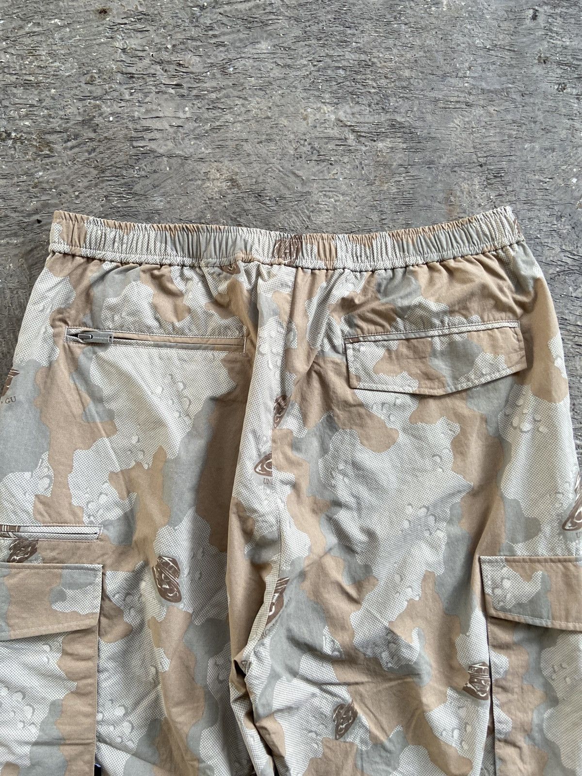 GU × Undercover GU x Undercover - Cargo Camo Track Pants Size US 36 / EU 52 - 14 Thumbnail