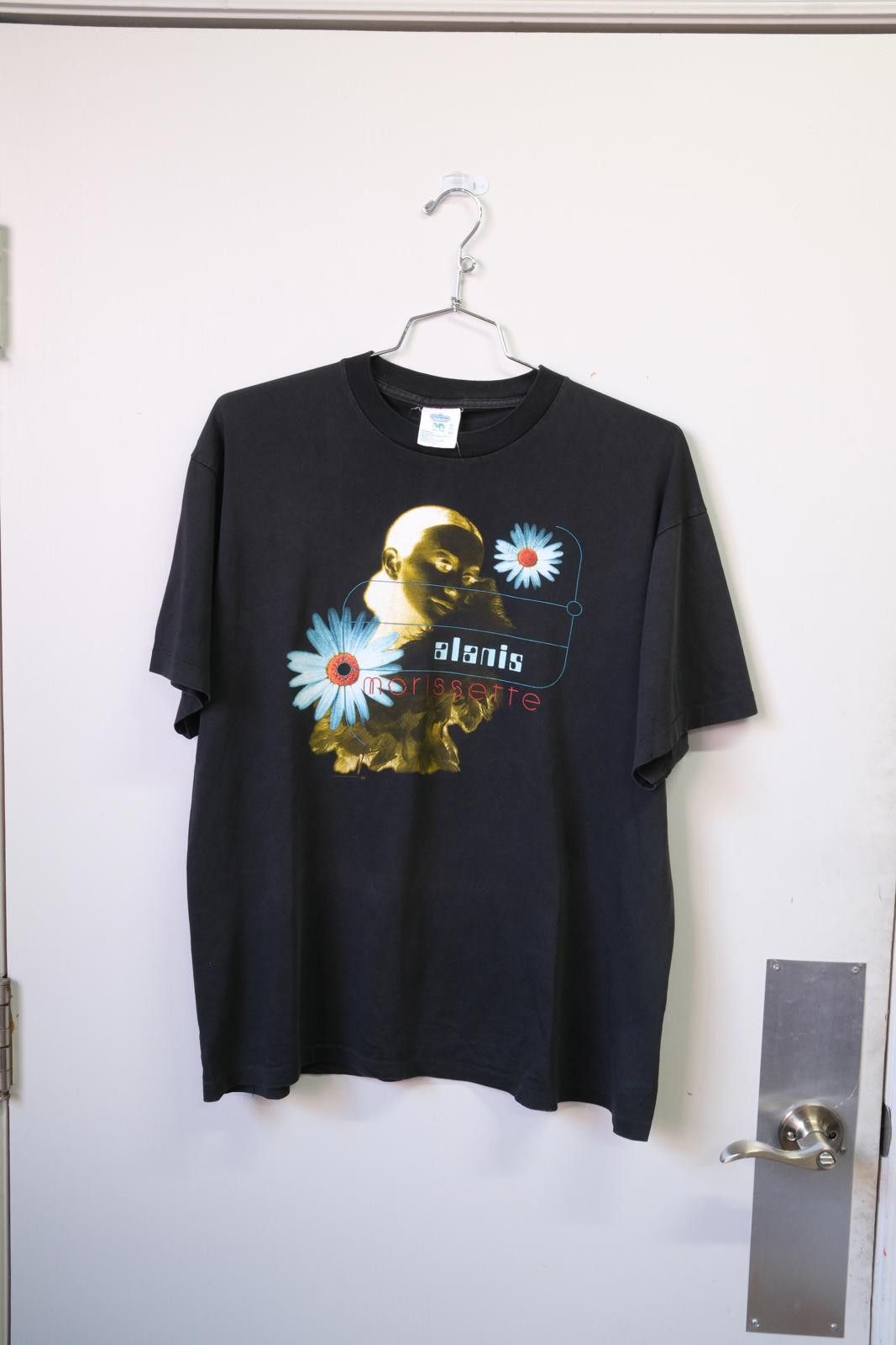 Vintage 96' Winterland Productions Alanis Morissette T-Shirt Size ONE SIZE - 1 Thumbnail