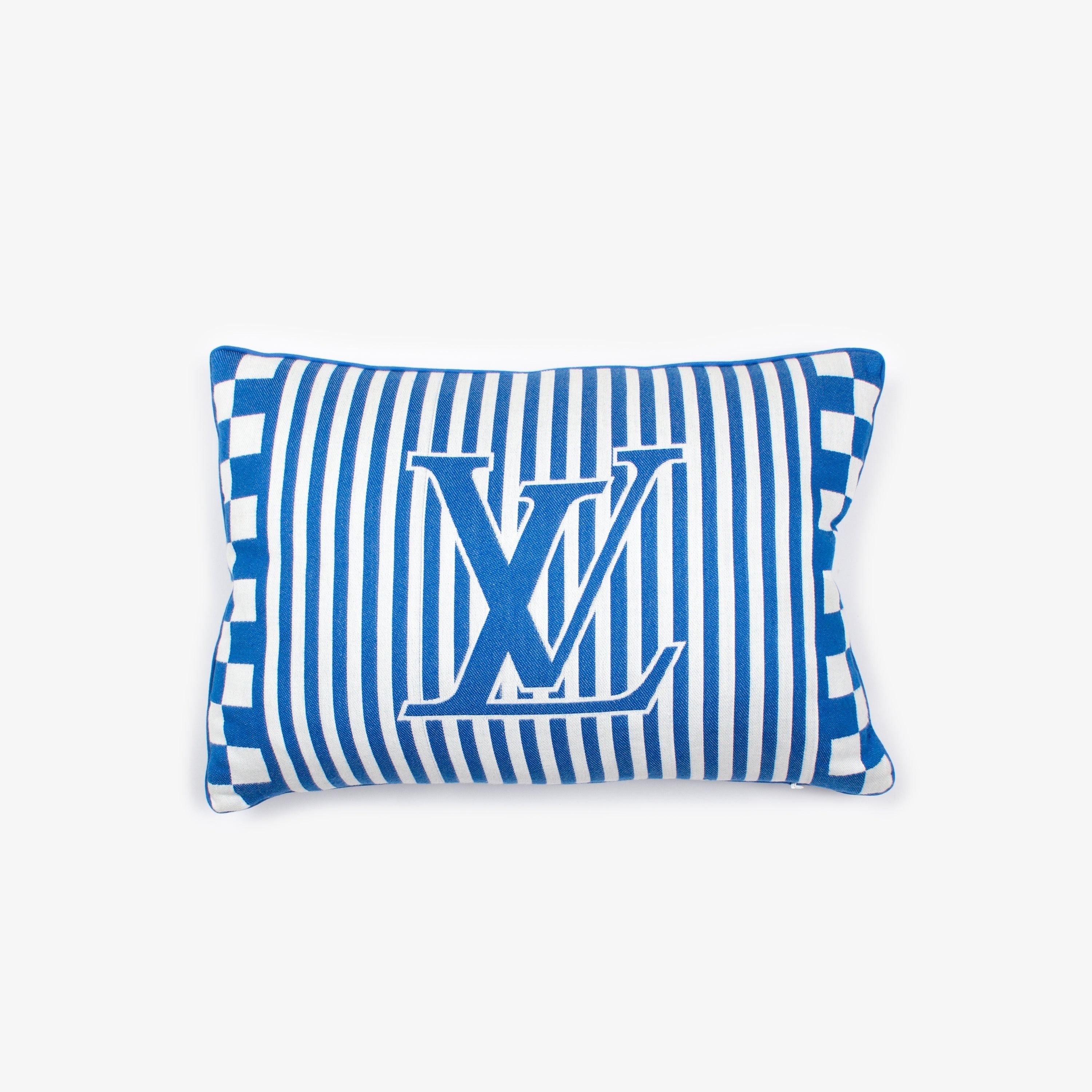 Louis Vuitton LOUIS VUITTON ATHENS EXCLUSIVE PILLOW Size ONE SIZE - 2 Thumbnail