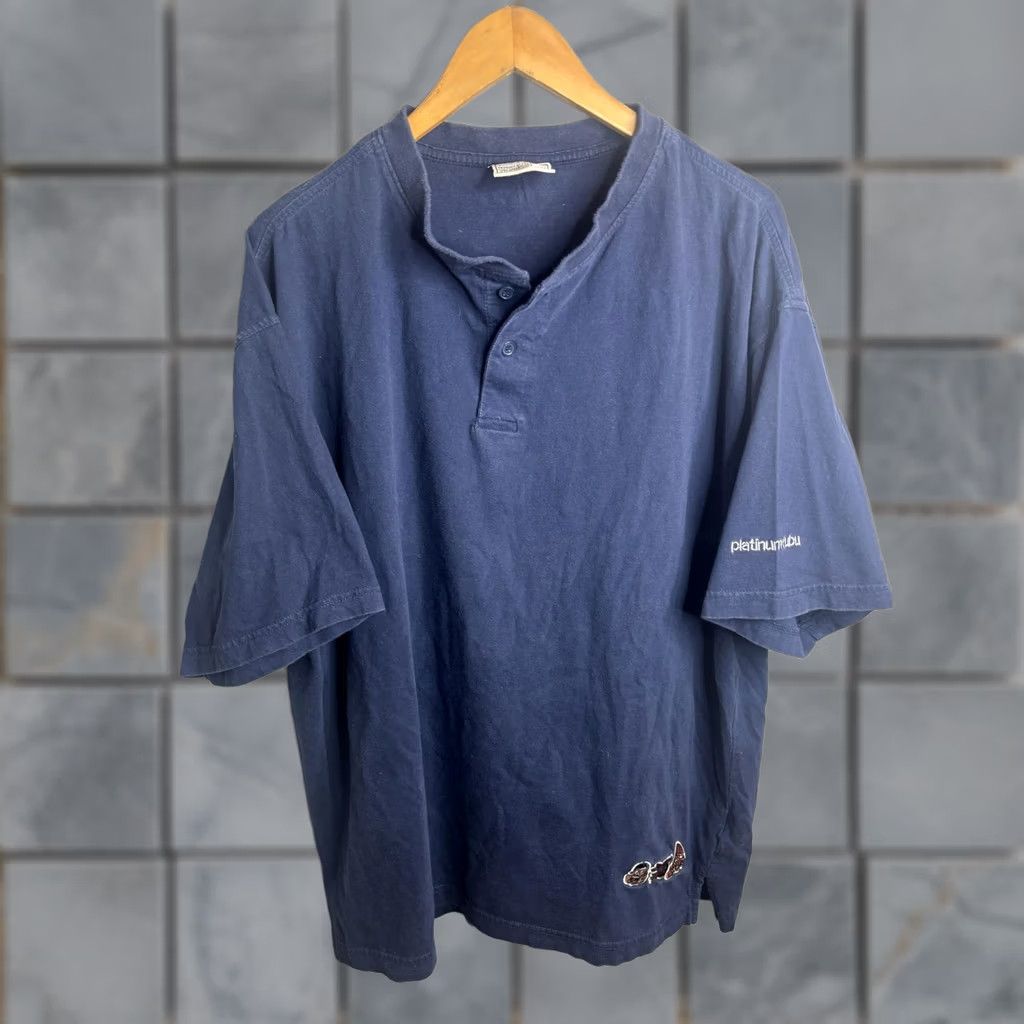 Fubu VINTAGE Platinum FUBU Shirt Mens L Blue Henley Short Sleeve Embroidered Patch Logo Size US L / EU 52-54 / 3 - 1 Thumbnail