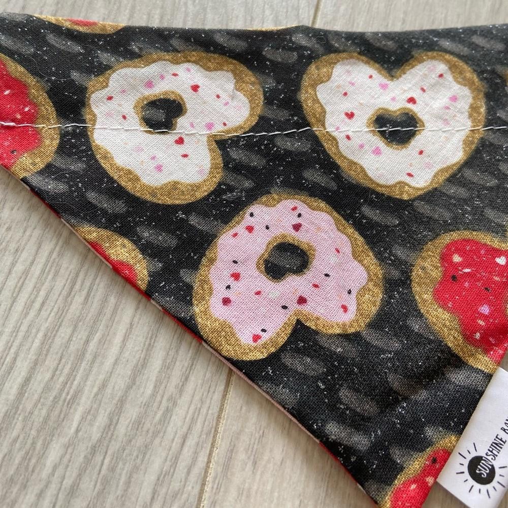 Designer SunShine Bandanas Heart Donut and Line Dog Bandana Size ONE SIZE - 3 Thumbnail