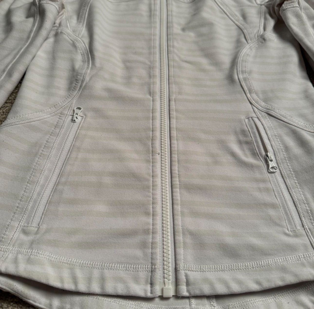 Lululemon LULULEMON “FEINT STRIPE” DEFINE JACKET Size M / US 6-8 / IT 42-44 - 3 Thumbnail