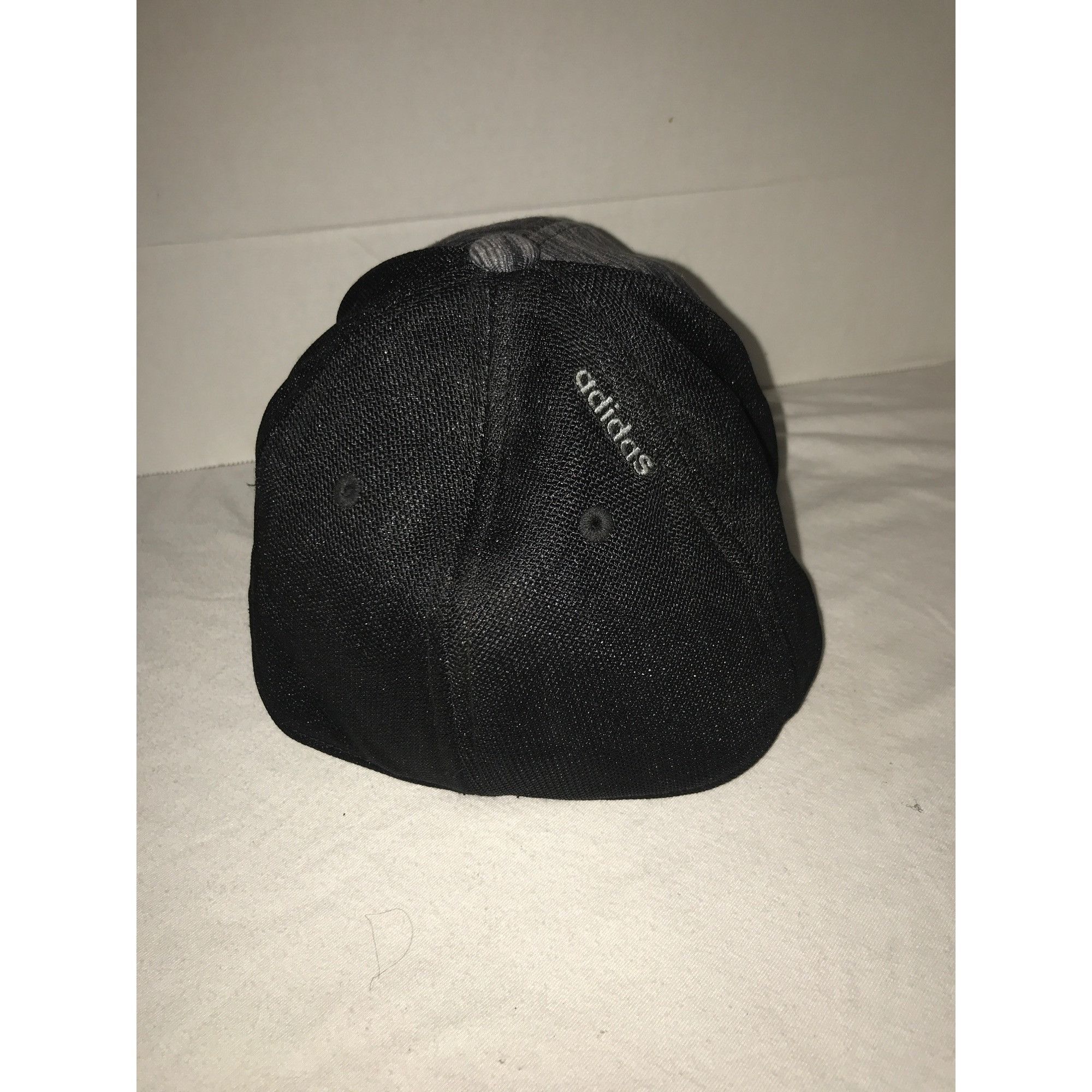Adidas Adidas Black & Gray Flexfit Fitted Breathable Baseball Cap Size ONE SIZE - 3 Thumbnail