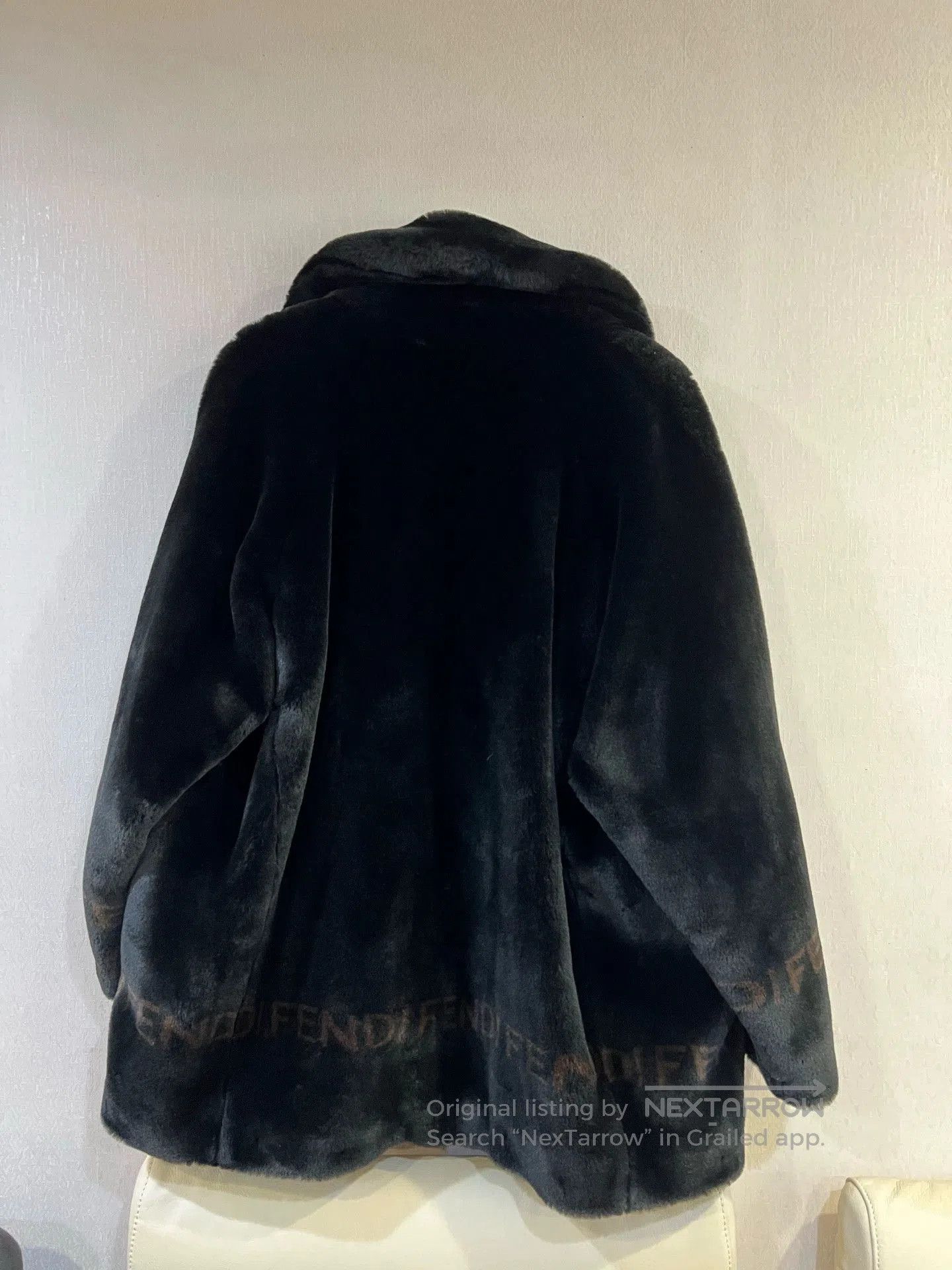 Fendi Fendi Black Fur Coat Vintage. Size US M / EU 48-50 / 2 - 2 Thumbnail
