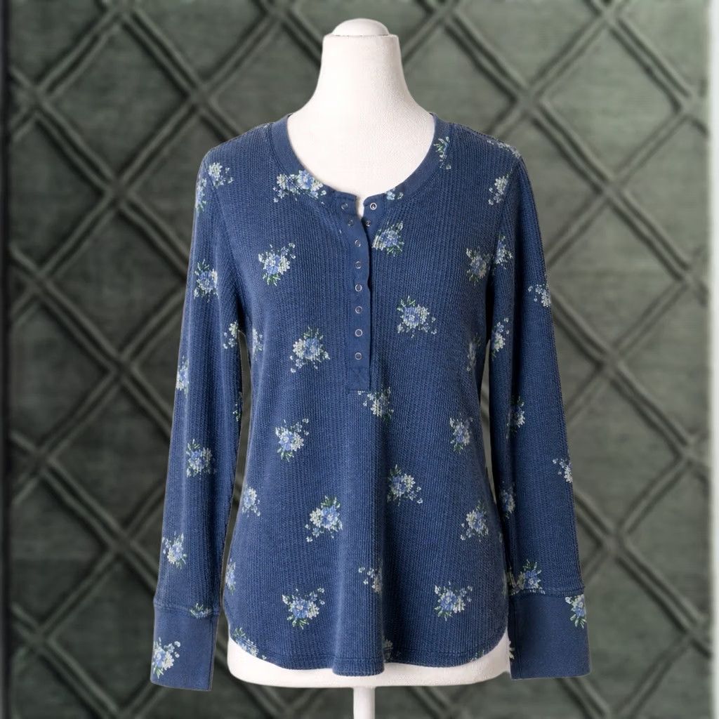 Vintage Aerie Blue Floral Waffle Knit Henley Long Sleeve Shirt Women’s M Stretch Size M / US 6-8 / IT 42-44 - 1 Thumbnail