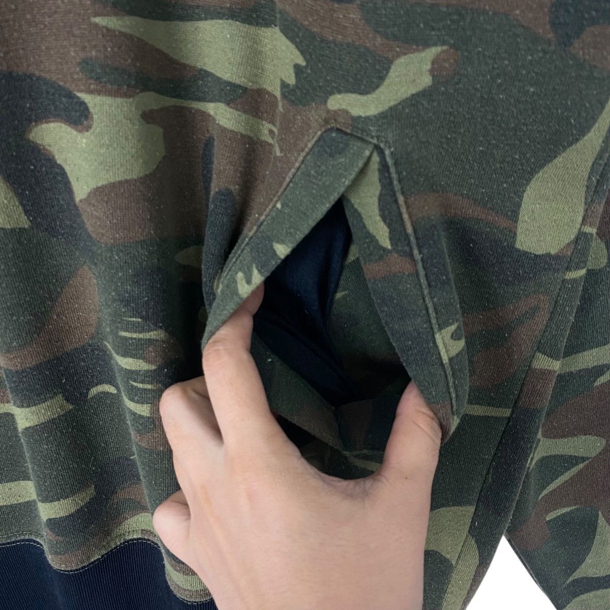 Vintage Vintage East Side Camouflage Sweater Military Project Size M Size US M / EU 48-50 / 2 - 6 Thumbnail