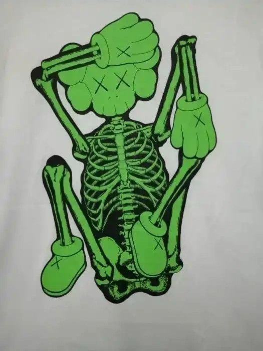 Japanese Brand × Kaws × Vintage 🔥 Rare 🔥 Vintage kaws Very Rare Size US M / EU 48-50 / 2 - 3 Thumbnail