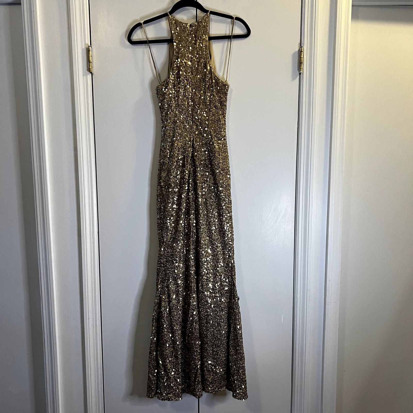 Badgley Mischka Badgley Mischka Collection Gold Sequin Halter Maxi Dress Size XS / US 0-2 / IT 36-38 - 7 Thumbnail