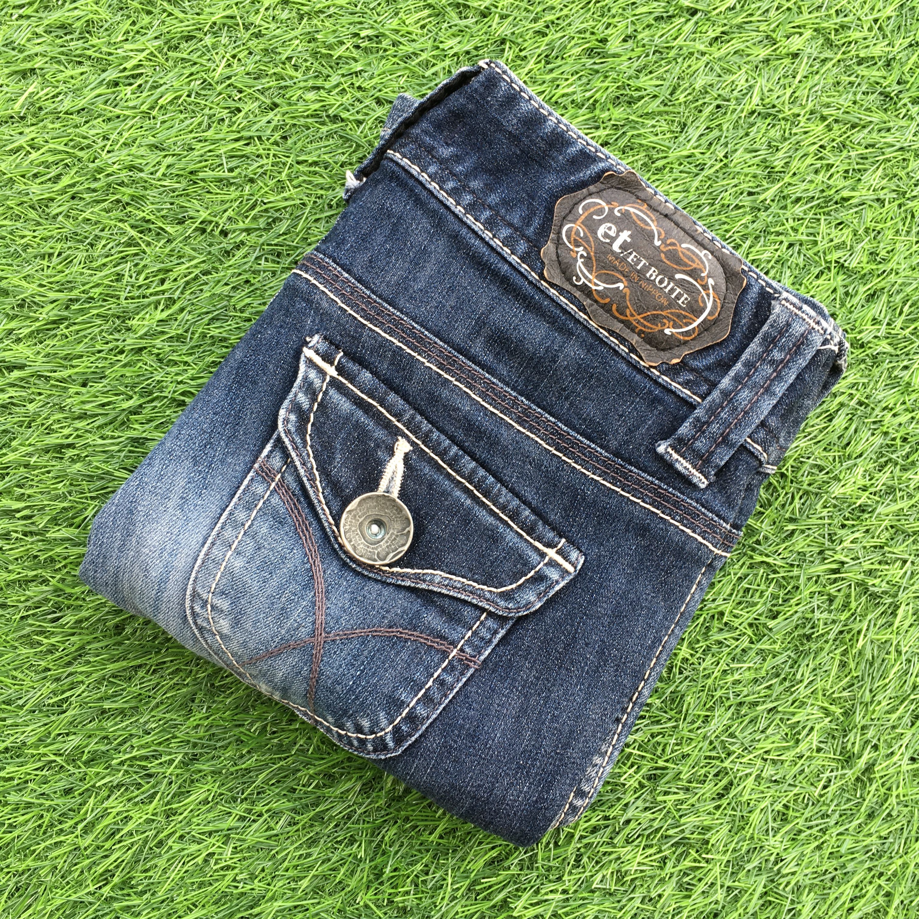 Japanese Brand Japanese Blue Flared Jeans Distressed Jeans D-1177 Size 25" / US 0 / IT 36 - 8 Thumbnail