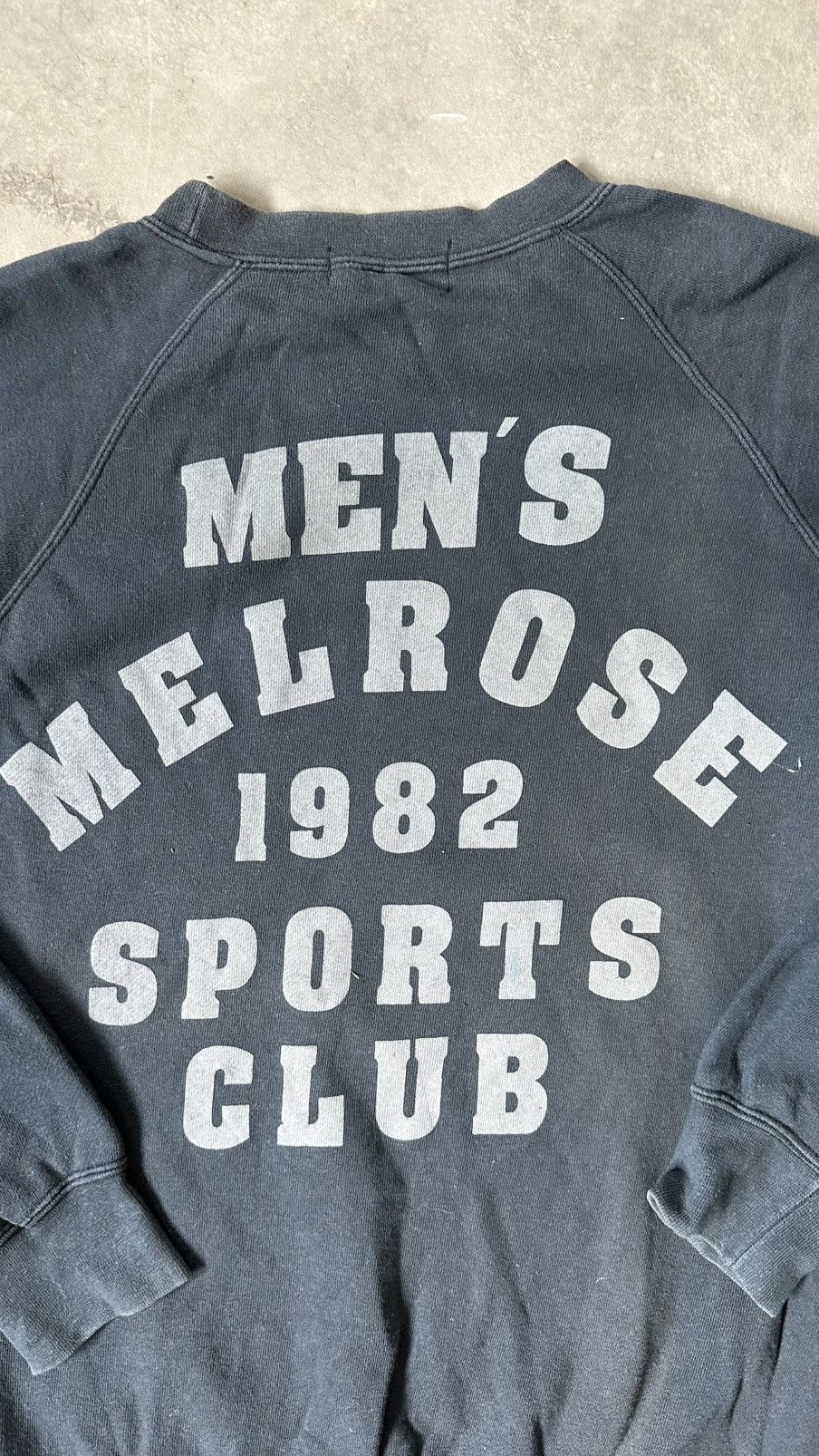 Vintage VINTAGE MEN'S MELROSE 1982 FADED SWEATSHIRT Size US M / EU 48-50 / 2 - 7 Thumbnail