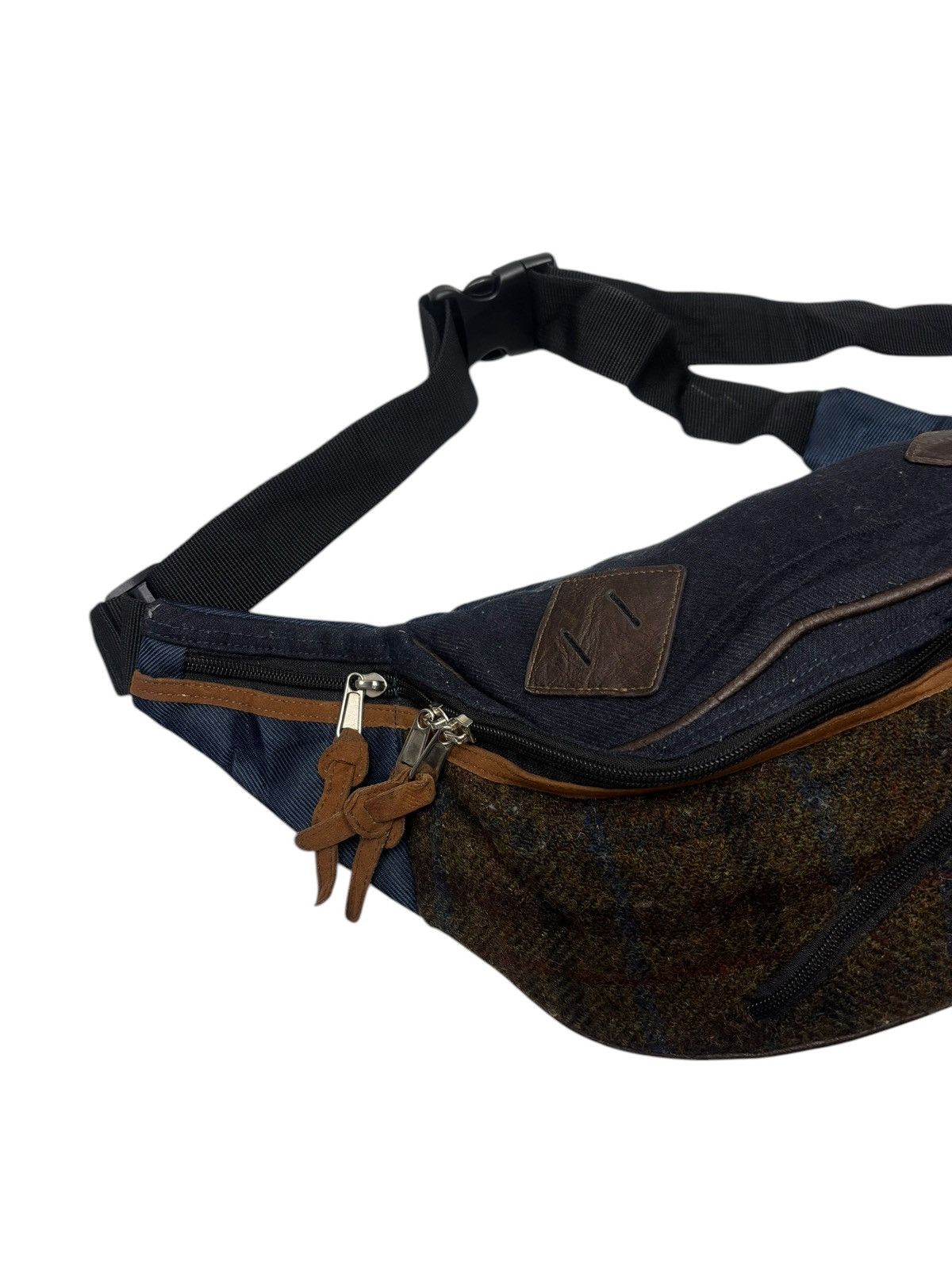 Harris Tweed RARE🔥HARRIS TWEED WAIST BAG Size ONE SIZE - 3 Thumbnail
