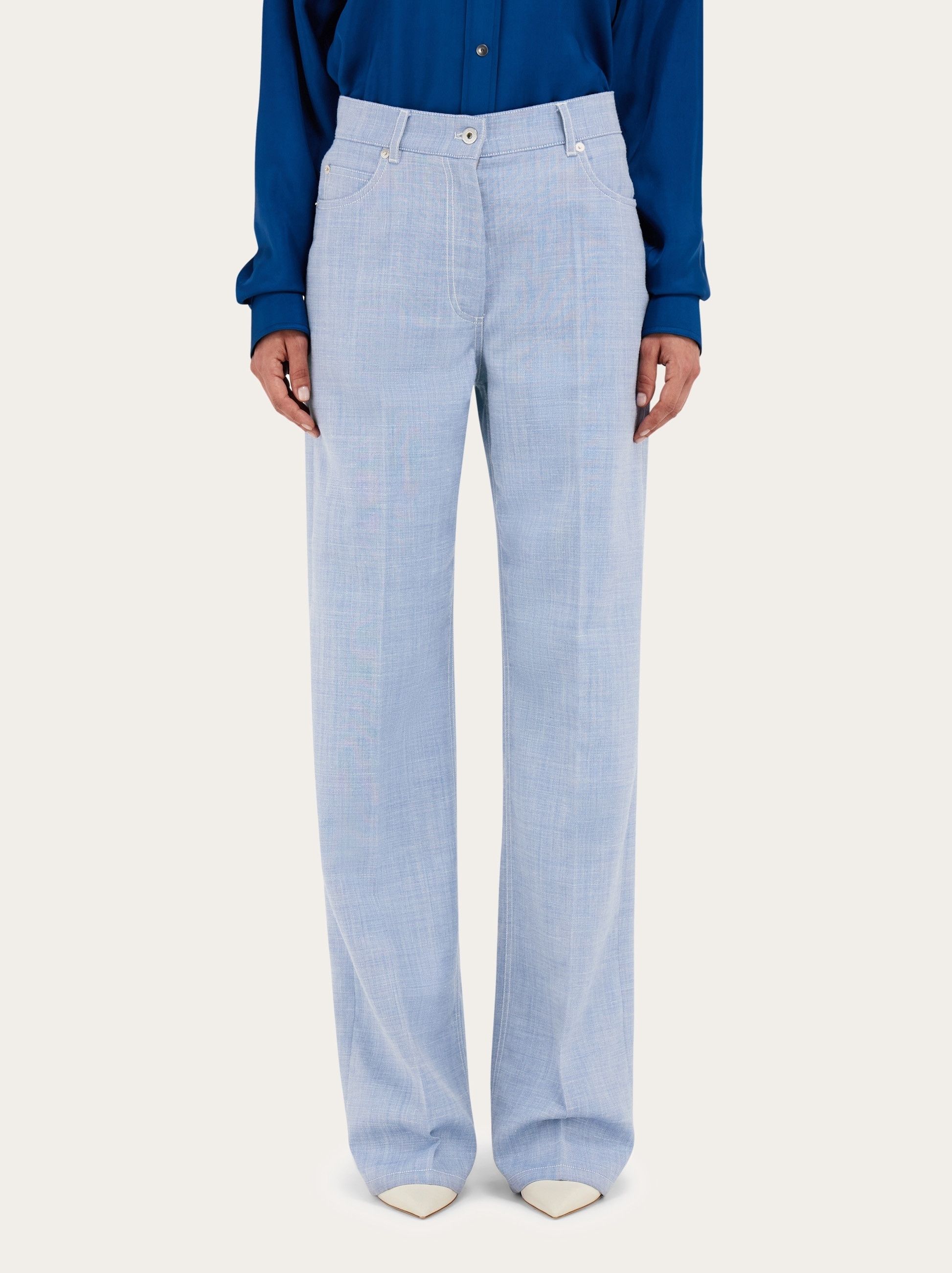 Salvatore Ferragamo o1y0426 Casual Pant in Blue Size 27" / US 4 / IT 40 - 2 Thumbnail