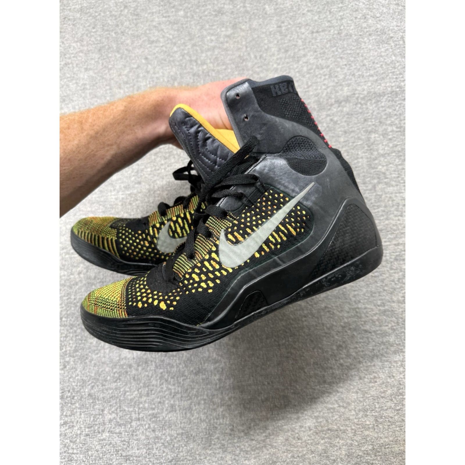 Nike Nike Kobe 9 Elite Inspiration Sneaker 7.5 Men Black Flyknit 2014 Kobe 9 Elite 630847-004 Size US 8 / EU 41 - 4 Thumbnail