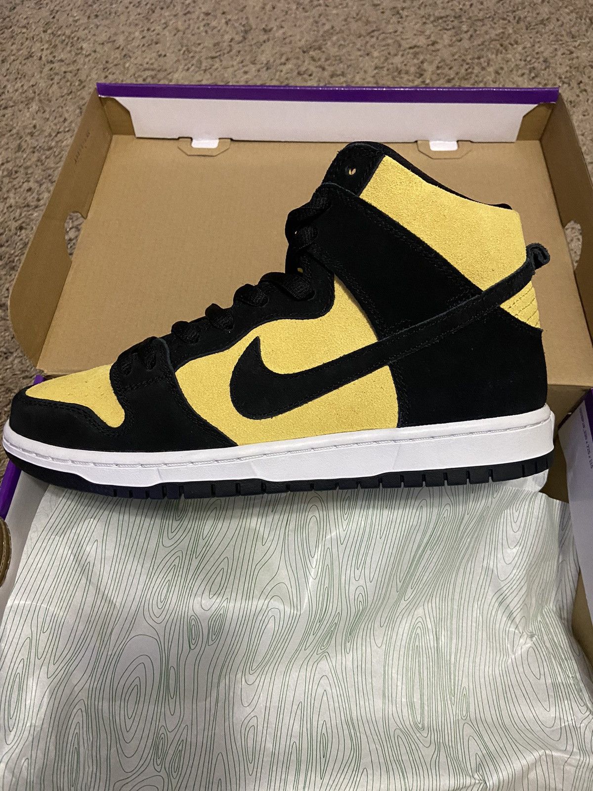 Nike Nike SB Reverse Golden Rod SZ 8.5 dead stock Size US 8.5 / EU 41-42 - 1 Thumbnail