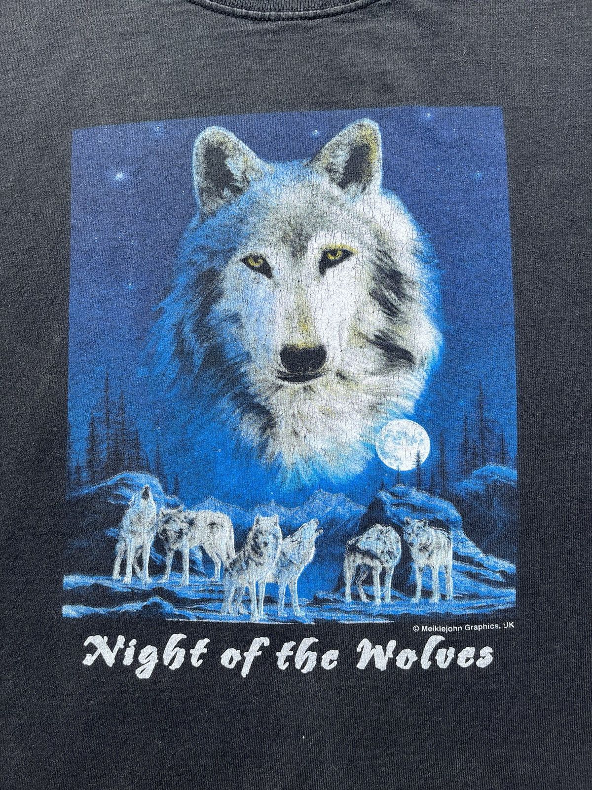 Vintage VINTAGE Y2K ANIMALS “NIGHT of the WOLVES” FADED T-SHIRT Size US XL / EU 56 / 4 - 7 Thumbnail
