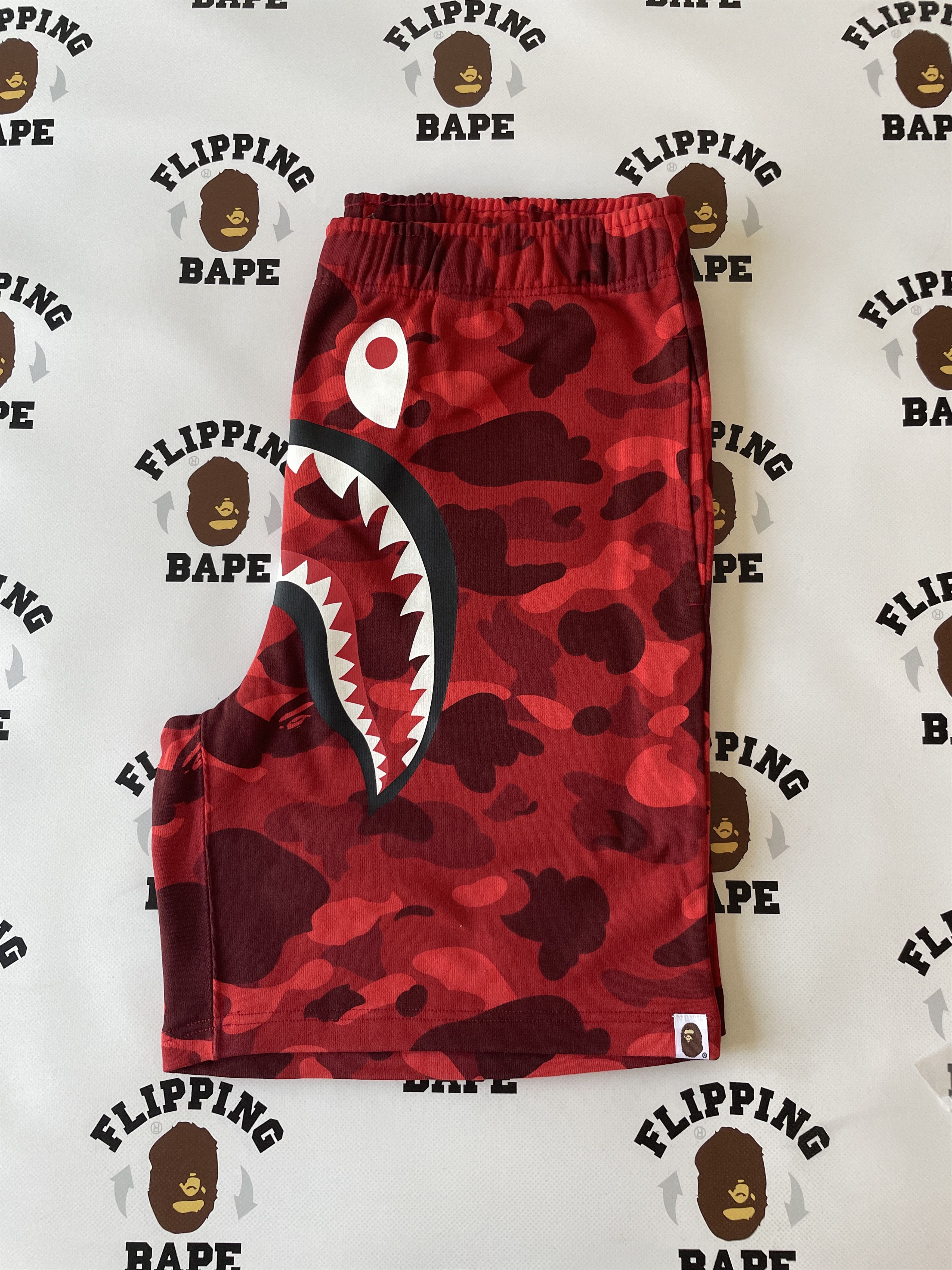 Bape BAPE COLOR CAMO SHARK SWEAT SHORTS Size US 34 / EU 50 - 10 Thumbnail