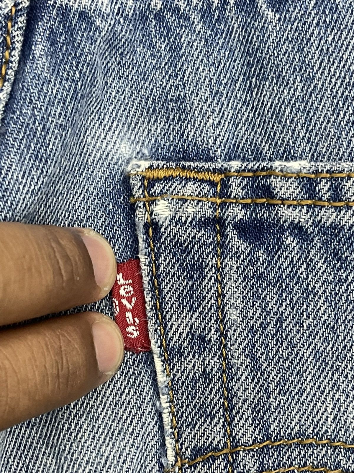 Levi's Thrashed Vintage Levi’s 501 Destructed Light Wash Size US 31 - 12 Thumbnail