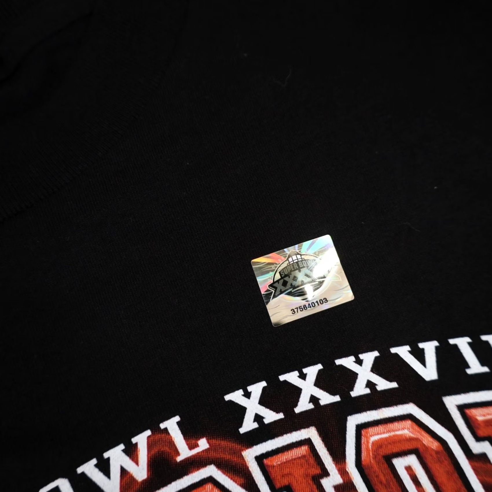 NFL VINTAGE NFL Buccaneers Super Bowl XXXVII Champions Graphic T Shirt Men 2XL Black Shirts Mens Size US XXL / EU 58 / 5 - 6 Thumbnail