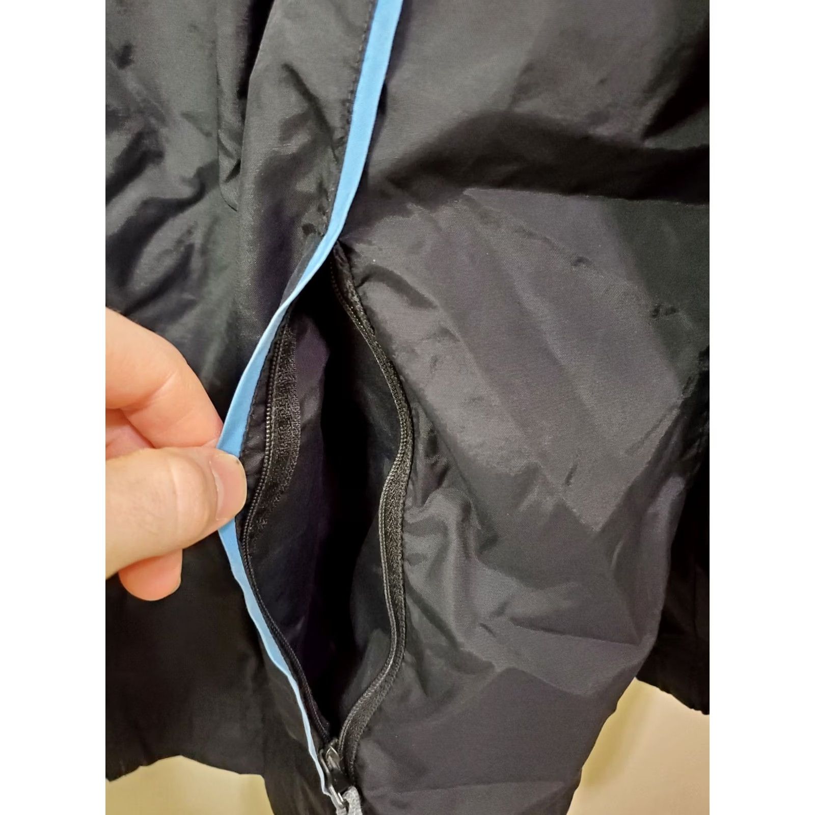 Nike Nike Jacket Mens Large Black Blue Stripes Nylon Windbreaker Full Zip Pockets Size US L / EU 52-54 / 3 - 5 Thumbnail