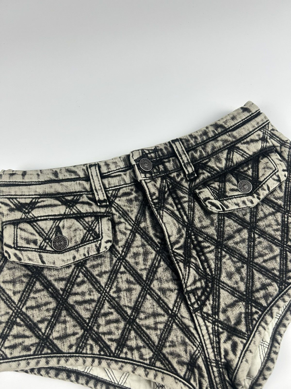Diesel Diesel De Lunar FS1 Shorts Size 27" / US 4 / IT 40 - 2 Thumbnail