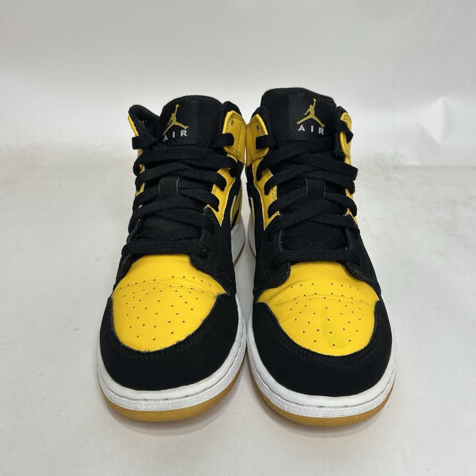 Jordan Brand Nike Shoes Air Jordan 1 Retro Mid GS “New Love” 2024 Size US 7.5 / IT 37.5 - 2 Thumbnail