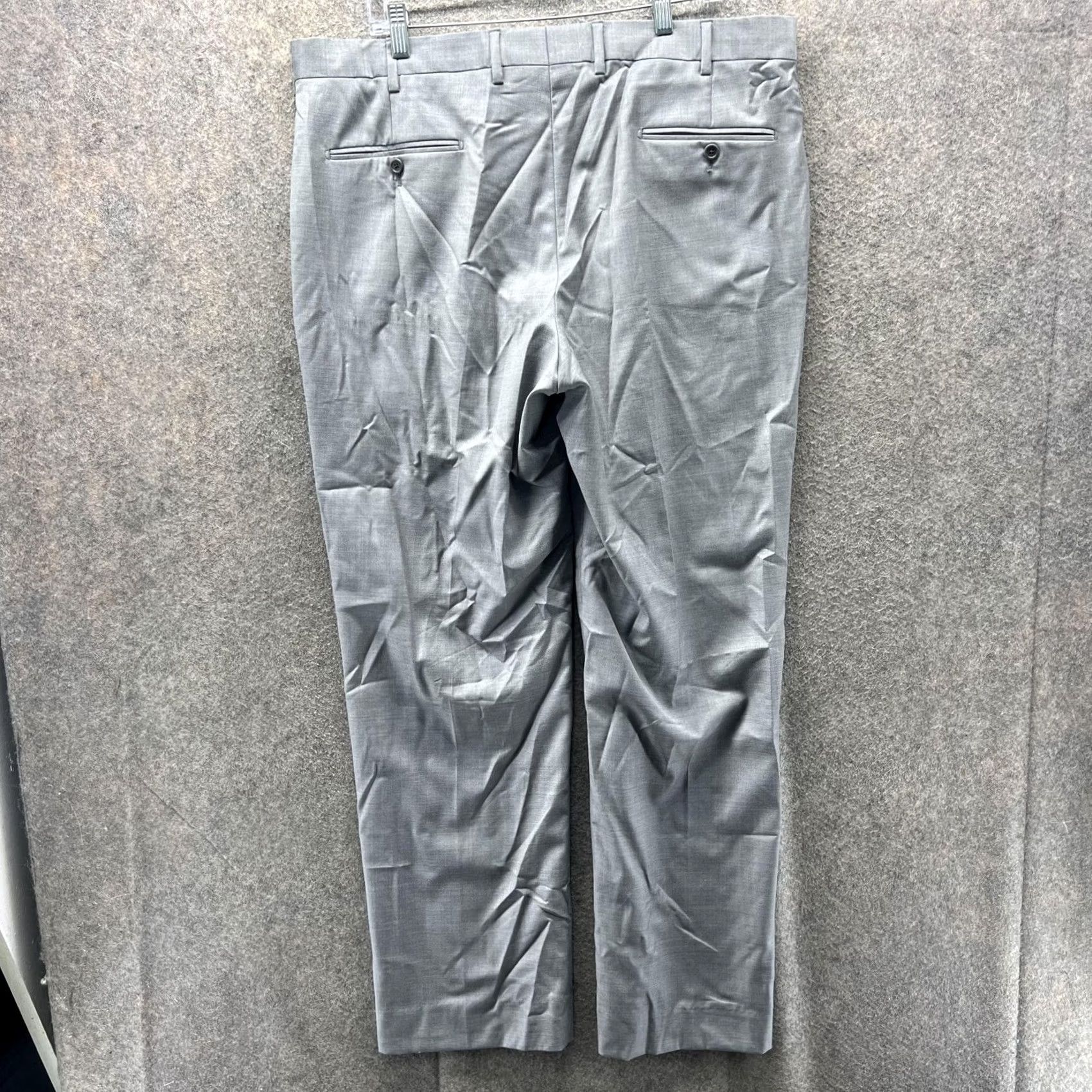Saks Fifth Avenue Saks Fifth Avenue Dress Pants Mens 44 Gray Classic Flat Front Straight Leg Pants Mens 44 Gray Classic Fit Front Flat Straight Size US 44 / EU 60 - 2 Thumbnail