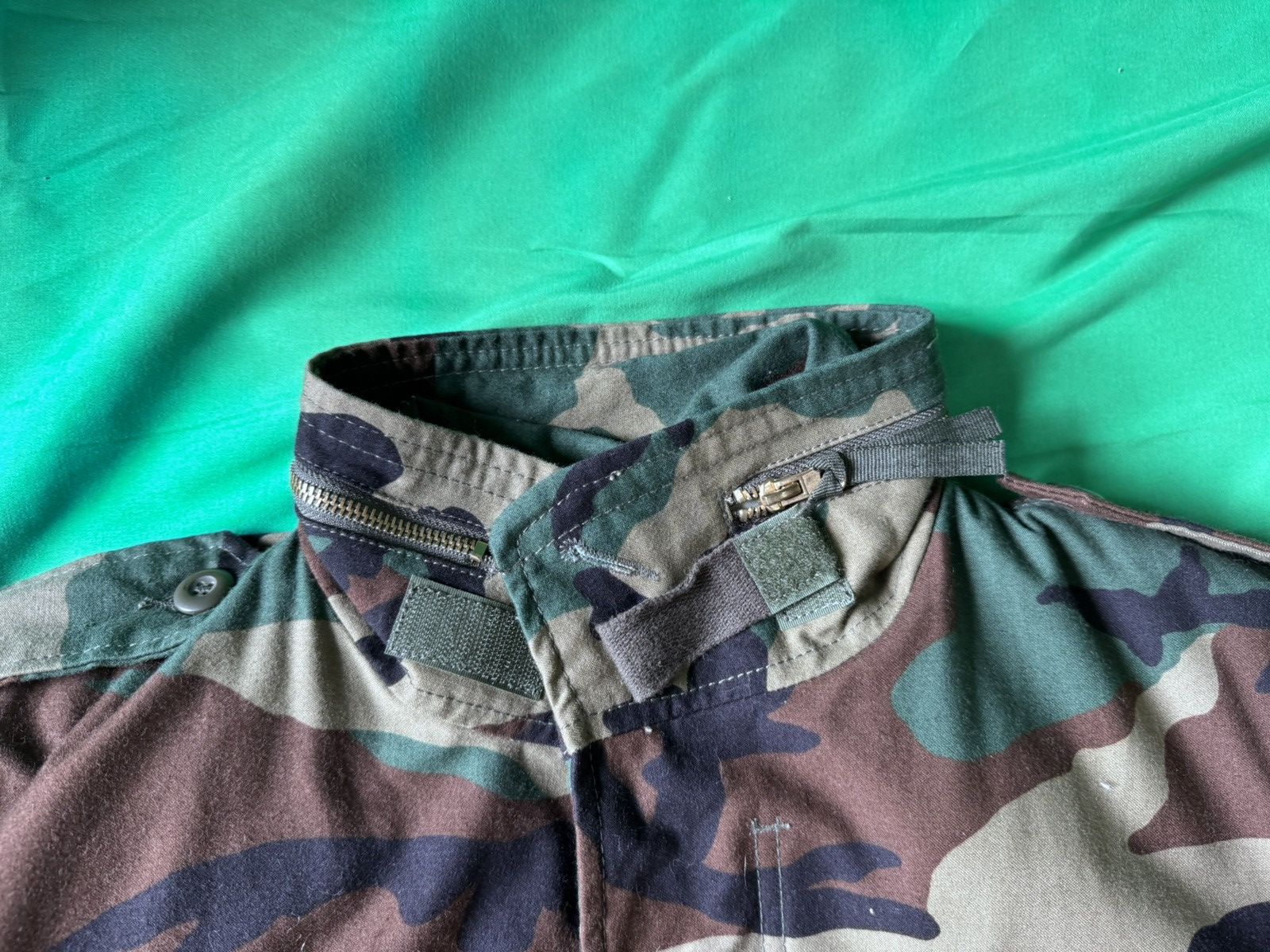 Vintage Heavy Army Field Jacket woodland camo Size US M / EU 48-50 / 2 - 9 Thumbnail