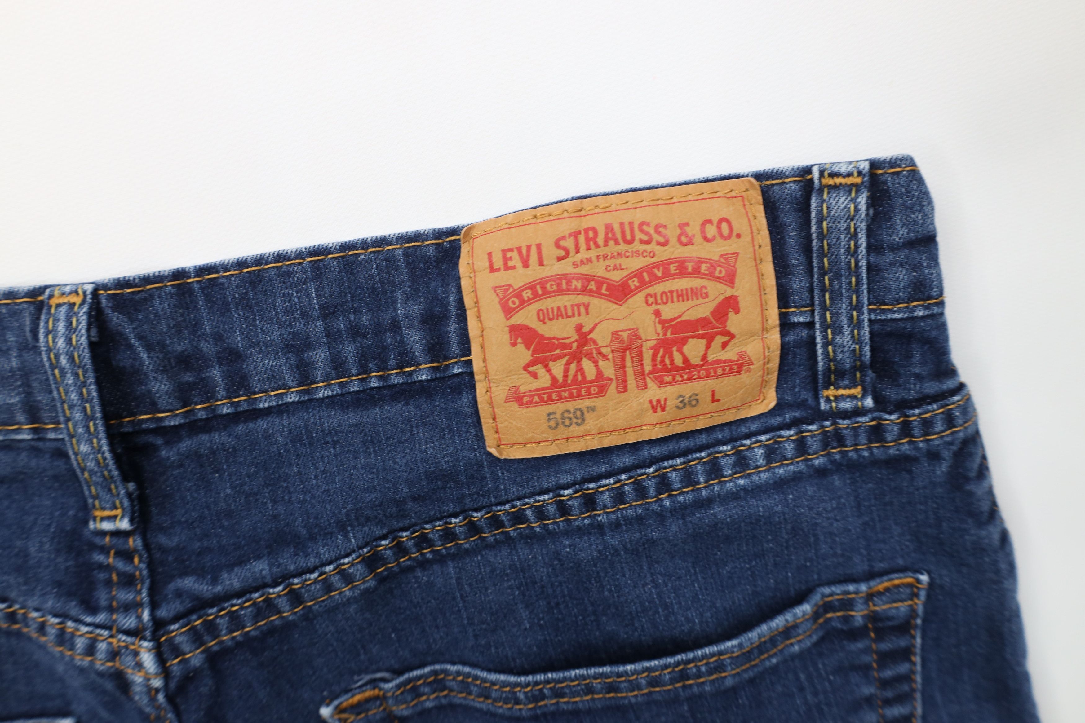 Levi's Vintage Y2K Levis 569 Loose Fit Denim Jean Shorts Jorts Blue Size US 36 / EU 52 - 12 Thumbnail