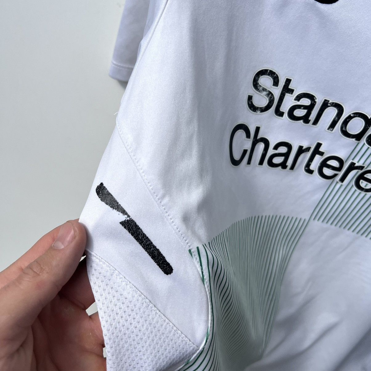 New Balance New balance FC Liverpool 2017 2018 soccer football jersey Size US M / EU 48-50 / 2 - 8 Thumbnail