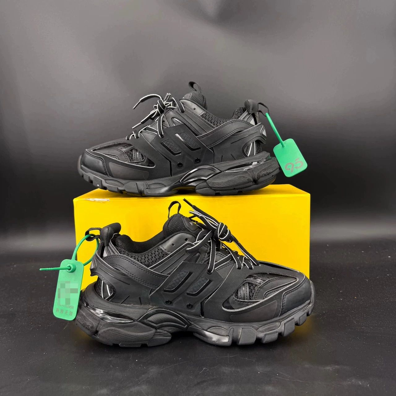 Balenciaga Balenciaga Track Black 38 Worn 2-3x Near New Size US 8 / IT 38 - 2 Thumbnail