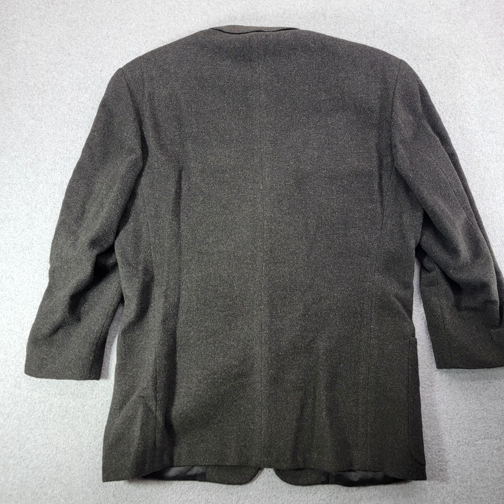 Ralph Lauren Ralph Lauren Sport Coat Mens 40R Gray 3 Button Patch Pocket Blazer Canada Shirt? Size 40R - 5 Thumbnail