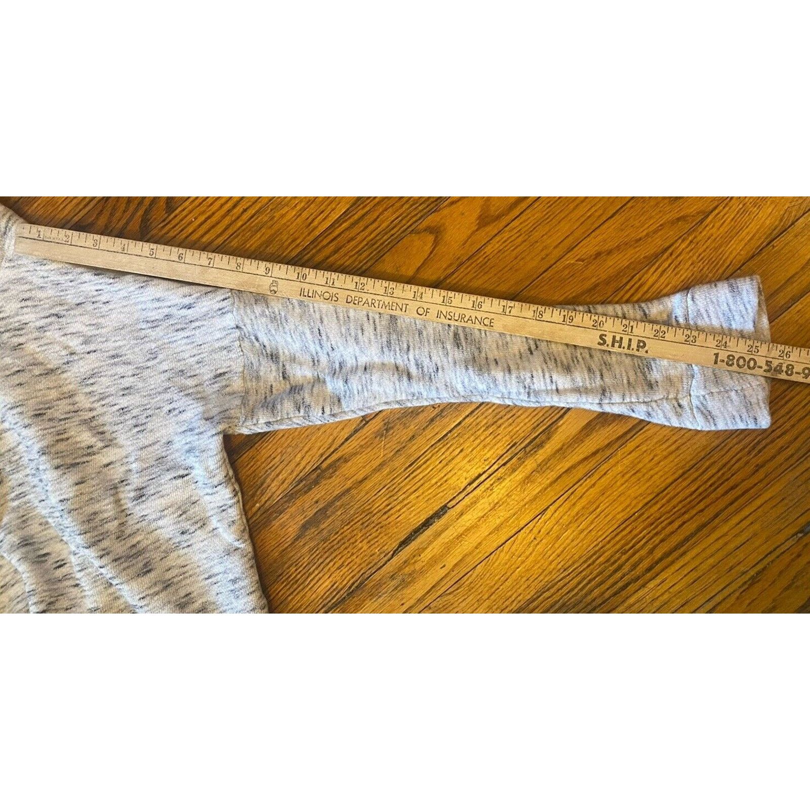 J.Crew J. Crew Trending Cropped Sweatshirt Women’s M Vintage Fleece Size M / US 6-8 / IT 42-44 - 9 Thumbnail