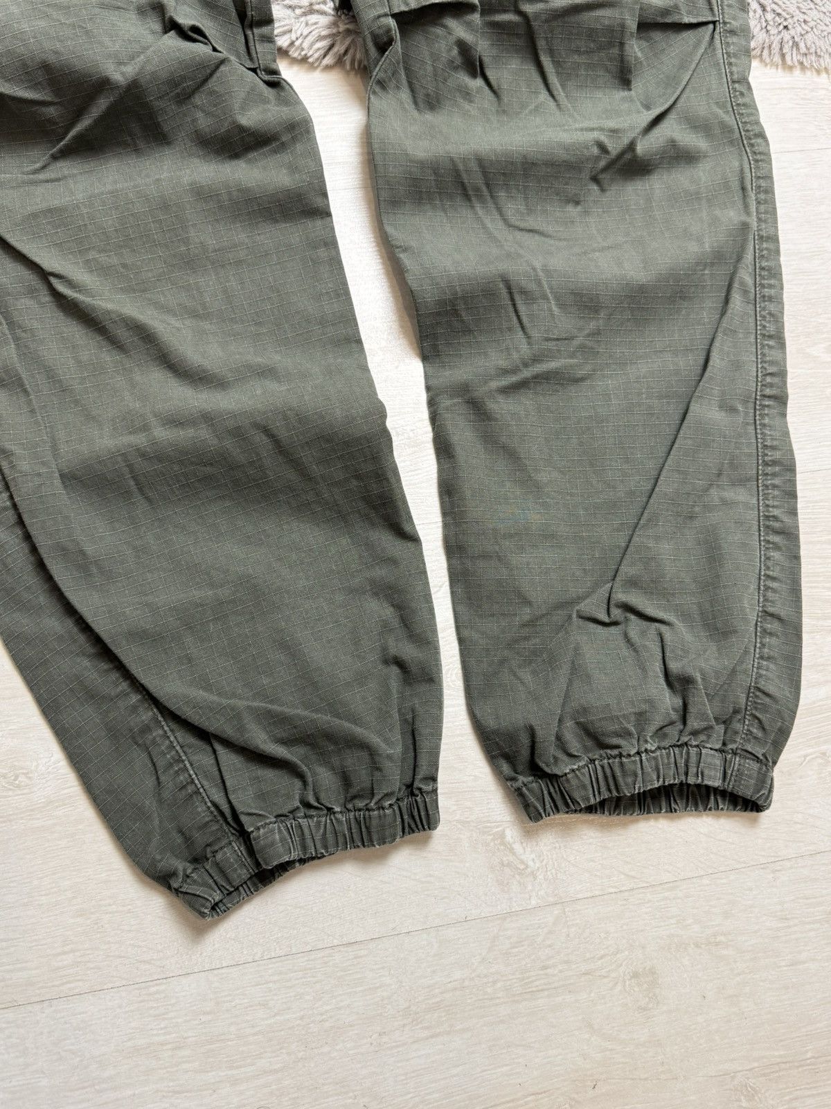 Carhartt × Vintage Carhartt Vintage Baggy Pants Khaki Track Center Logo Y2K Size US 38 / EU 54 - 7 Thumbnail